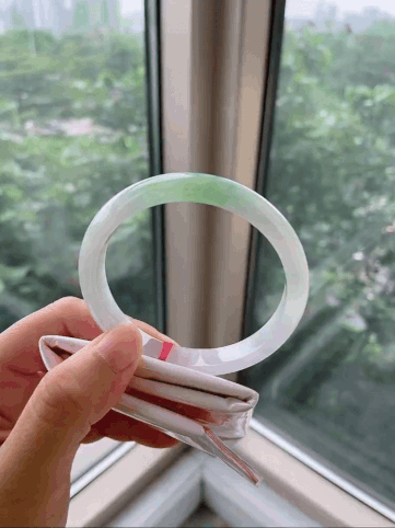 9105849 61mm冰飄綠翡翠正圈手鐲 (60-62)