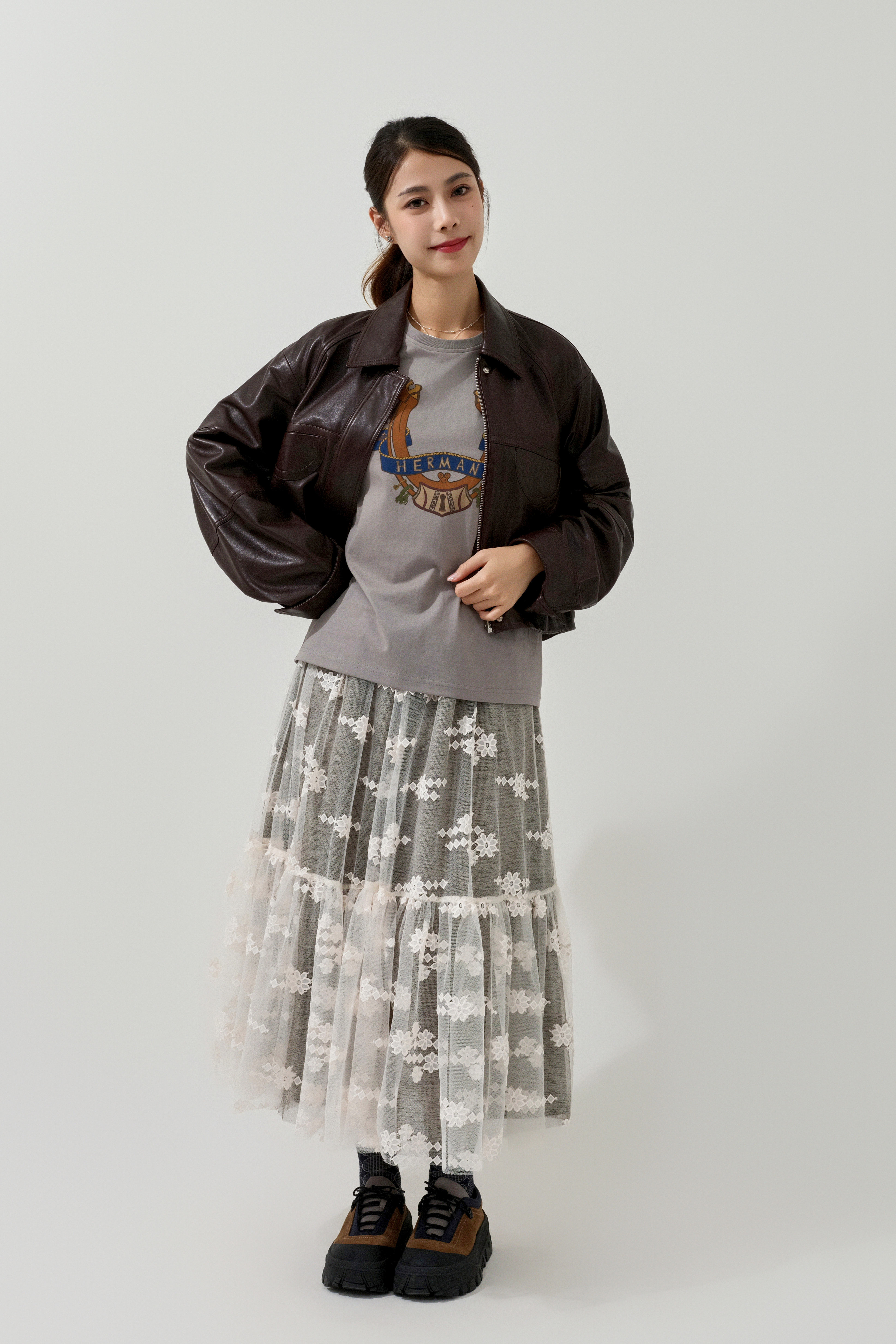 FW25_0065（真皮外套＋Tee＋半截裙）