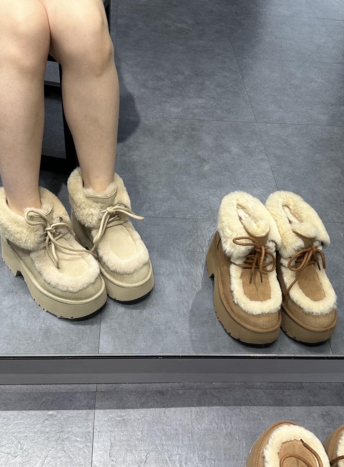 UGG 新款女士厚底溢毛系帶短靴 (Australian Sheppard)