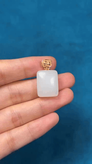 910231 和田玉脂白平安扣