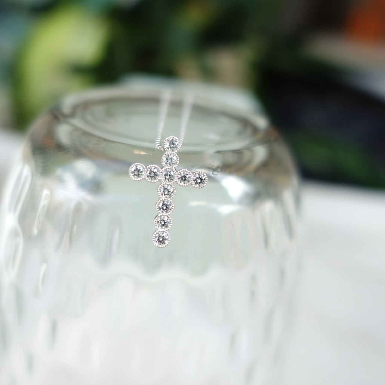 18K金鑽石吊墜 - 復古十字架