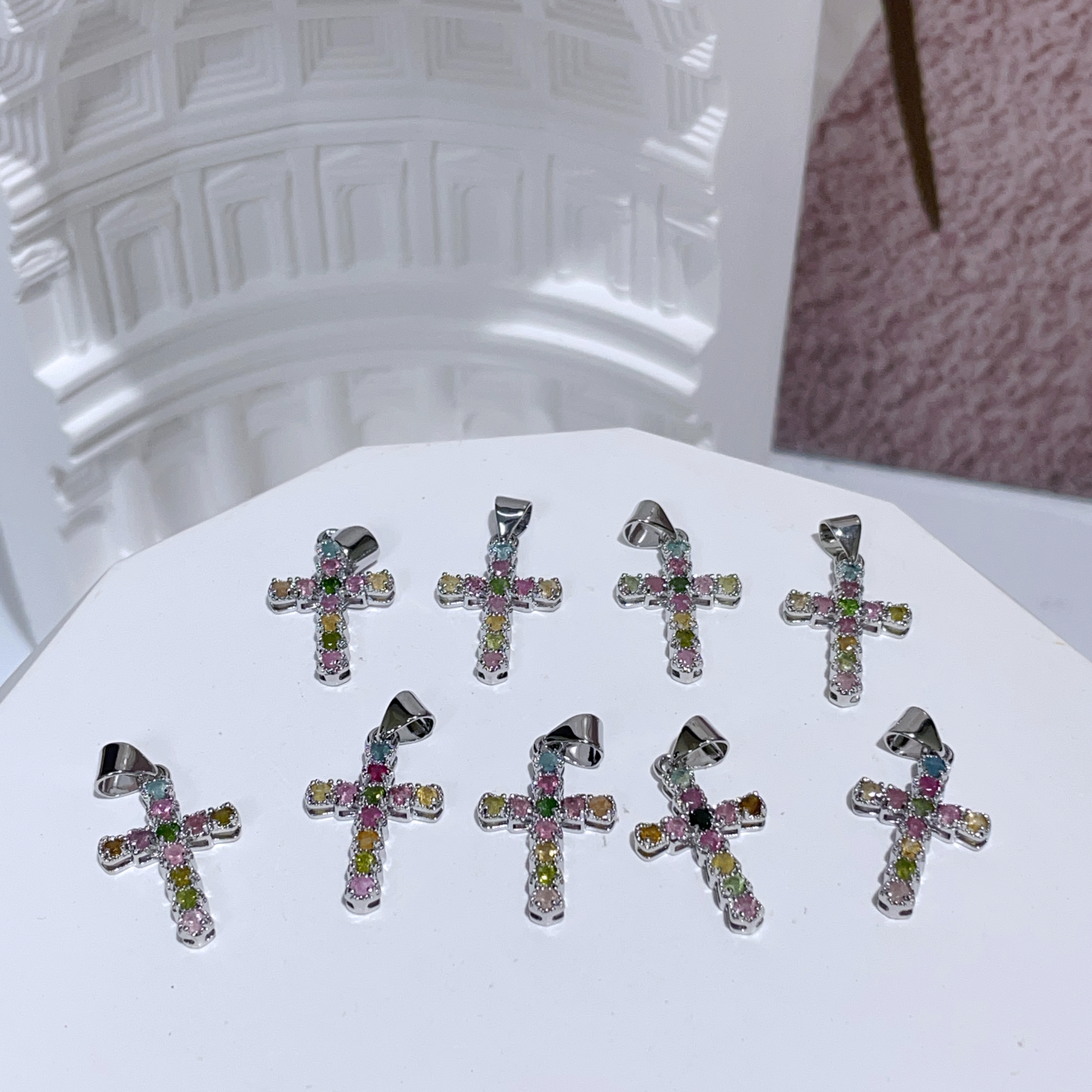 彩碧壐十字架吊墜