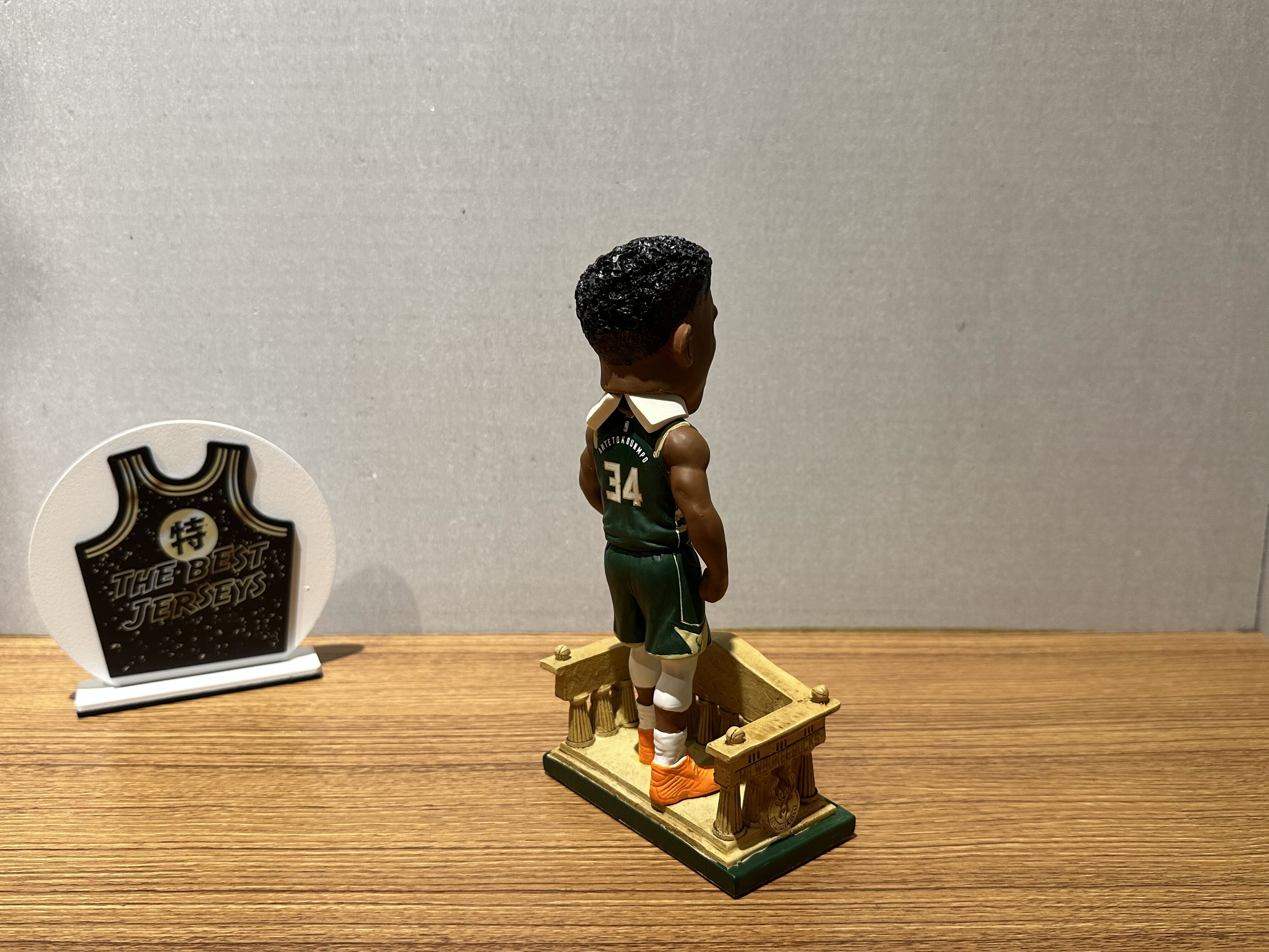 NBA公仔 Giannis Antetokounmpo Milwaukee Bucks 密爾瓦基公鹿 怒吼 希臘神殿 公仔 Foco Bobblehead 搖頭娃娃 全新含盒裝