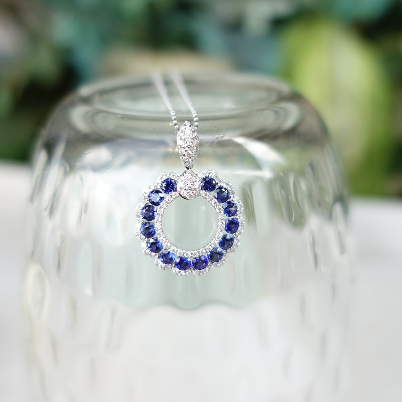 18K金藍寶石鑽石吊墜-花圈