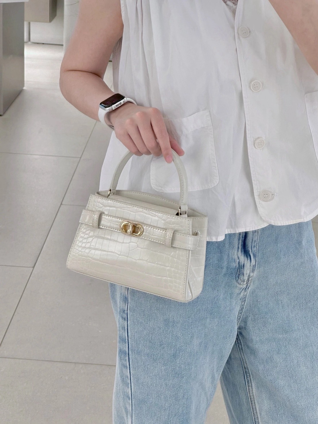 Charles & Keith 小CK凱莉包 奶油白