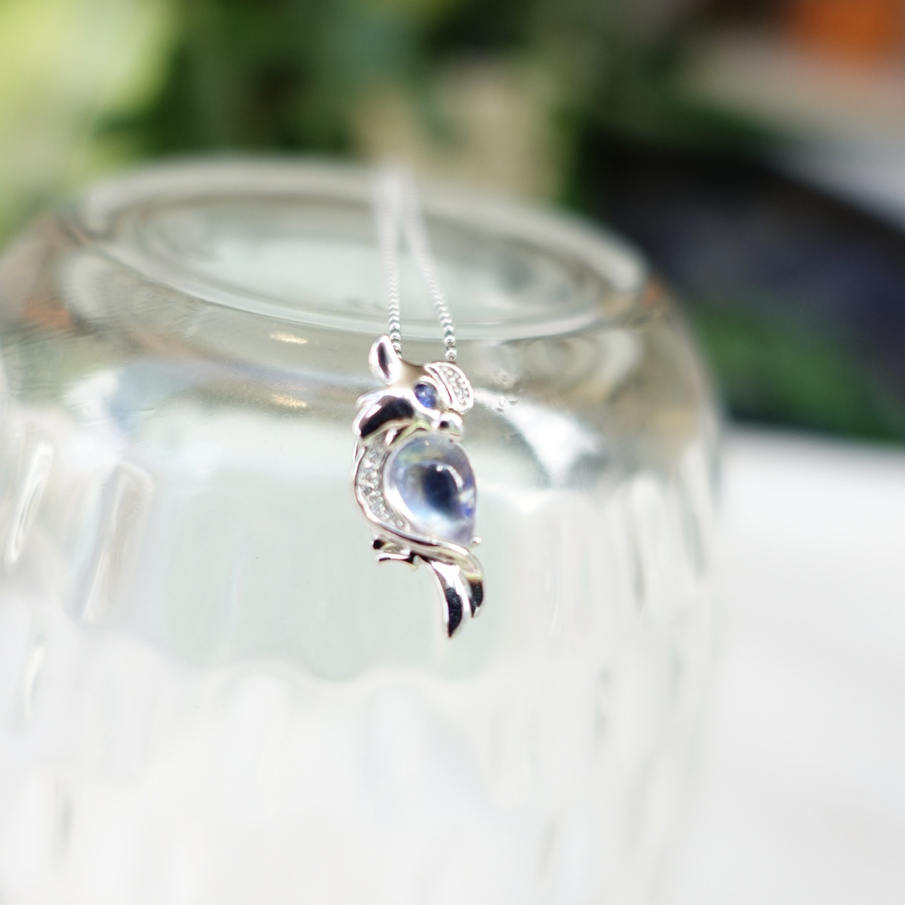 18K金月光石鑽石吊墜 - 鸚鵡造型