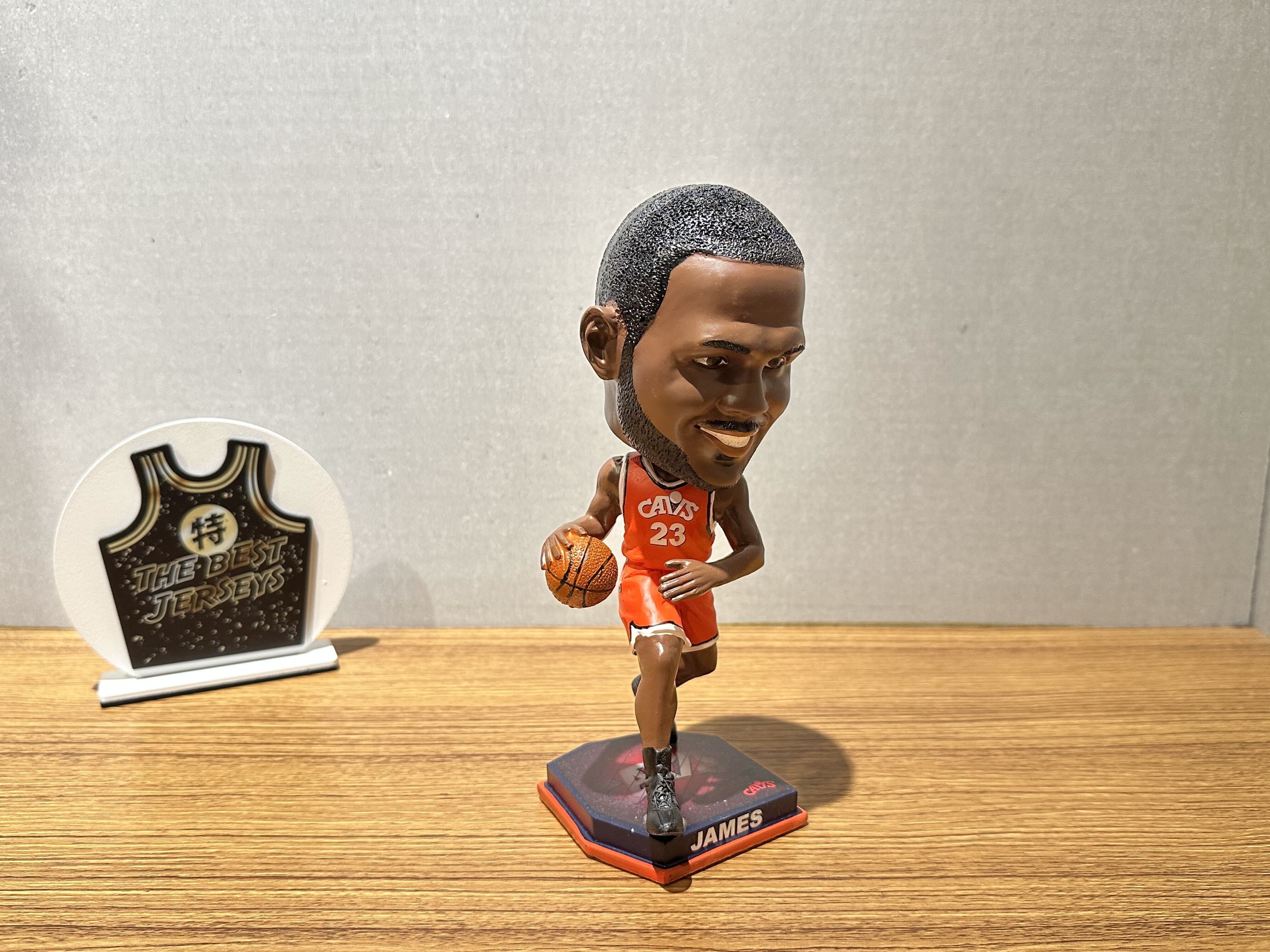 NBA公仔 Lebron James Cleveland Cavaliers 克里夫蘭騎士 復古橘 公仔 Foco Bobblehead 搖頭娃娃 全新含盒裝