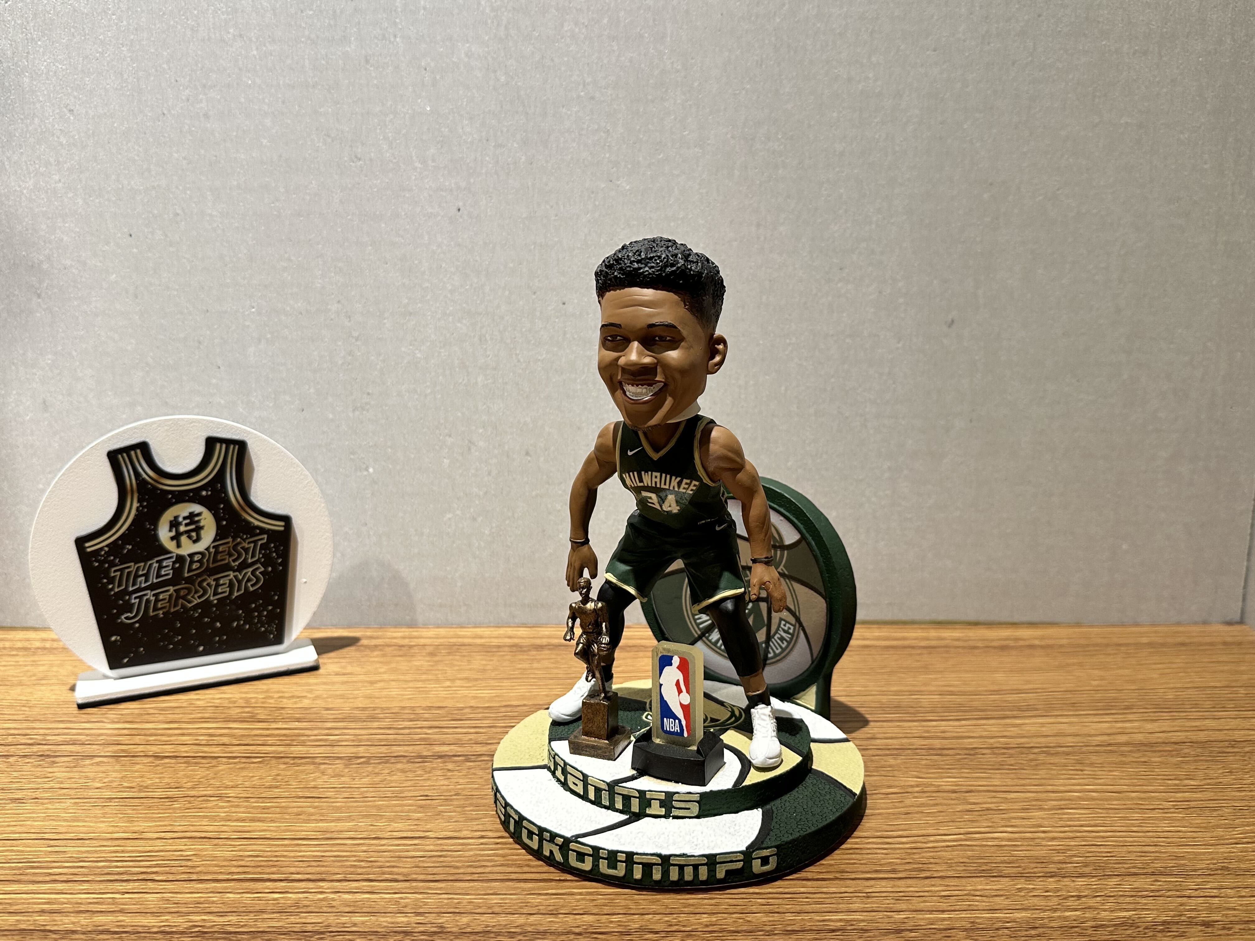 NBA公仔 Giannis Antetokounmpo 密爾瓦基公鹿綠 最有價值球員 MVP 公仔 Foco Bobblehead 搖頭娃娃 全新含盒裝