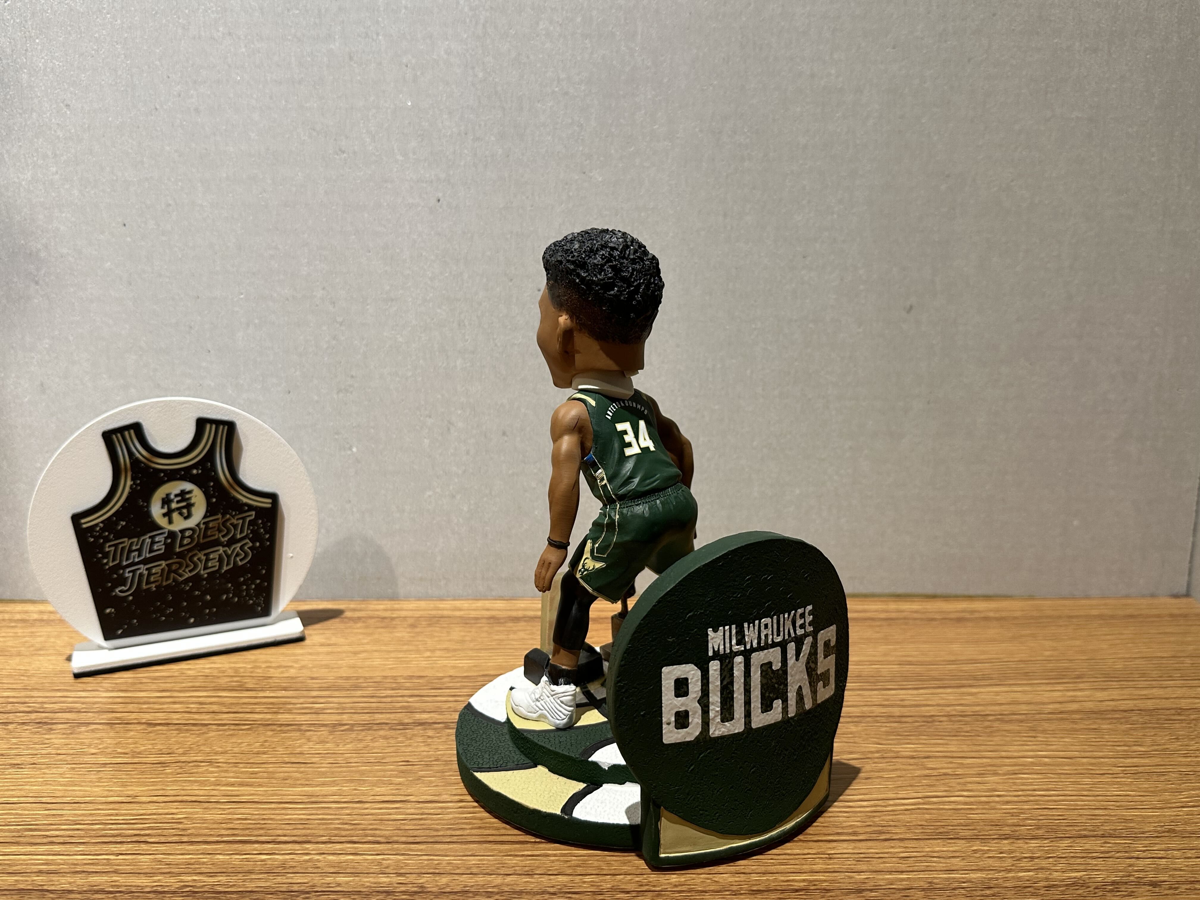 NBA公仔 Giannis Antetokounmpo 密爾瓦基公鹿綠 最有價值球員 MVP 公仔 Foco Bobblehead 搖頭娃娃 全新含盒裝