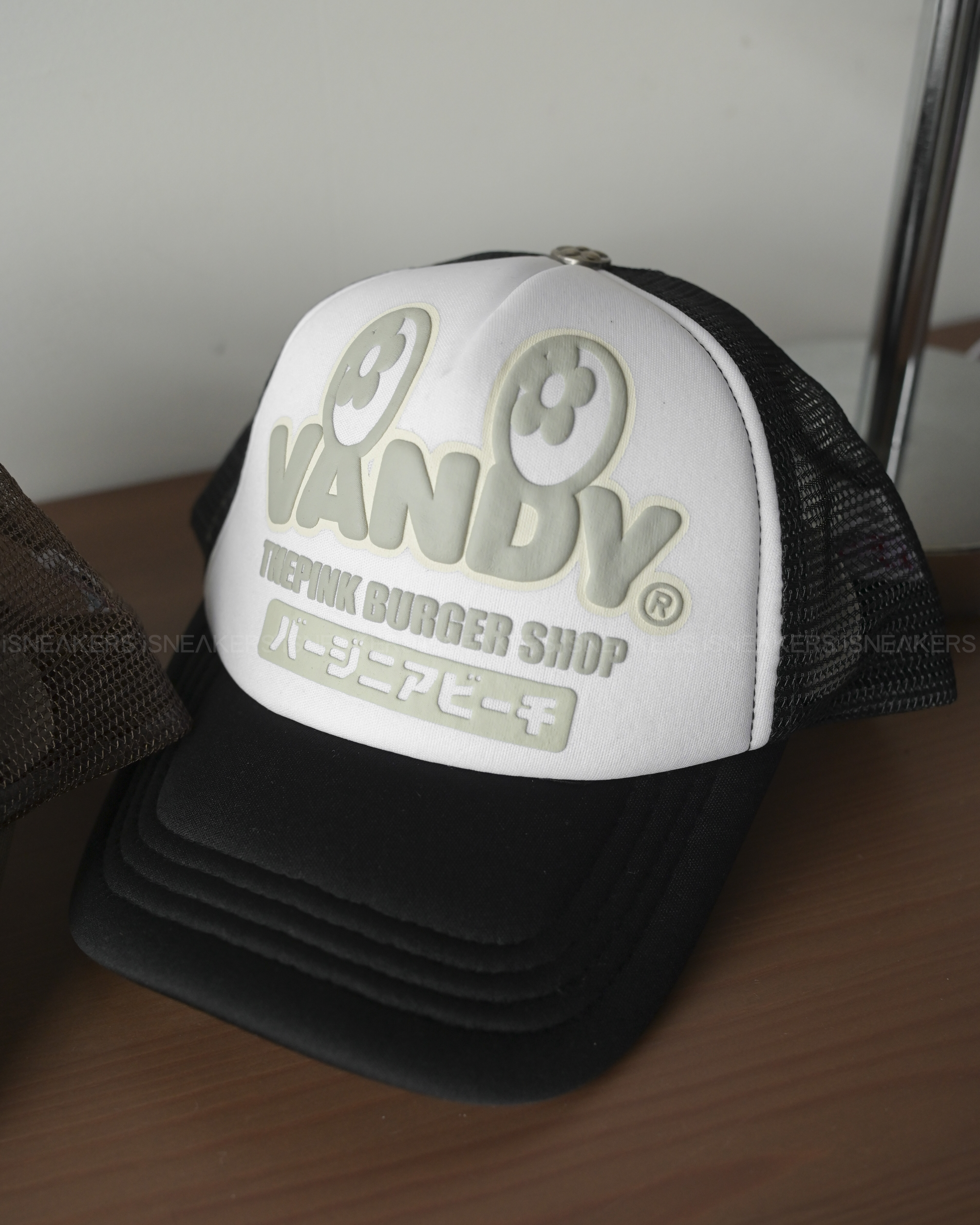 iSNEAKERS｜VANDYTHEPINK® vtp® Shop Trucker Hat 卡車司機帽