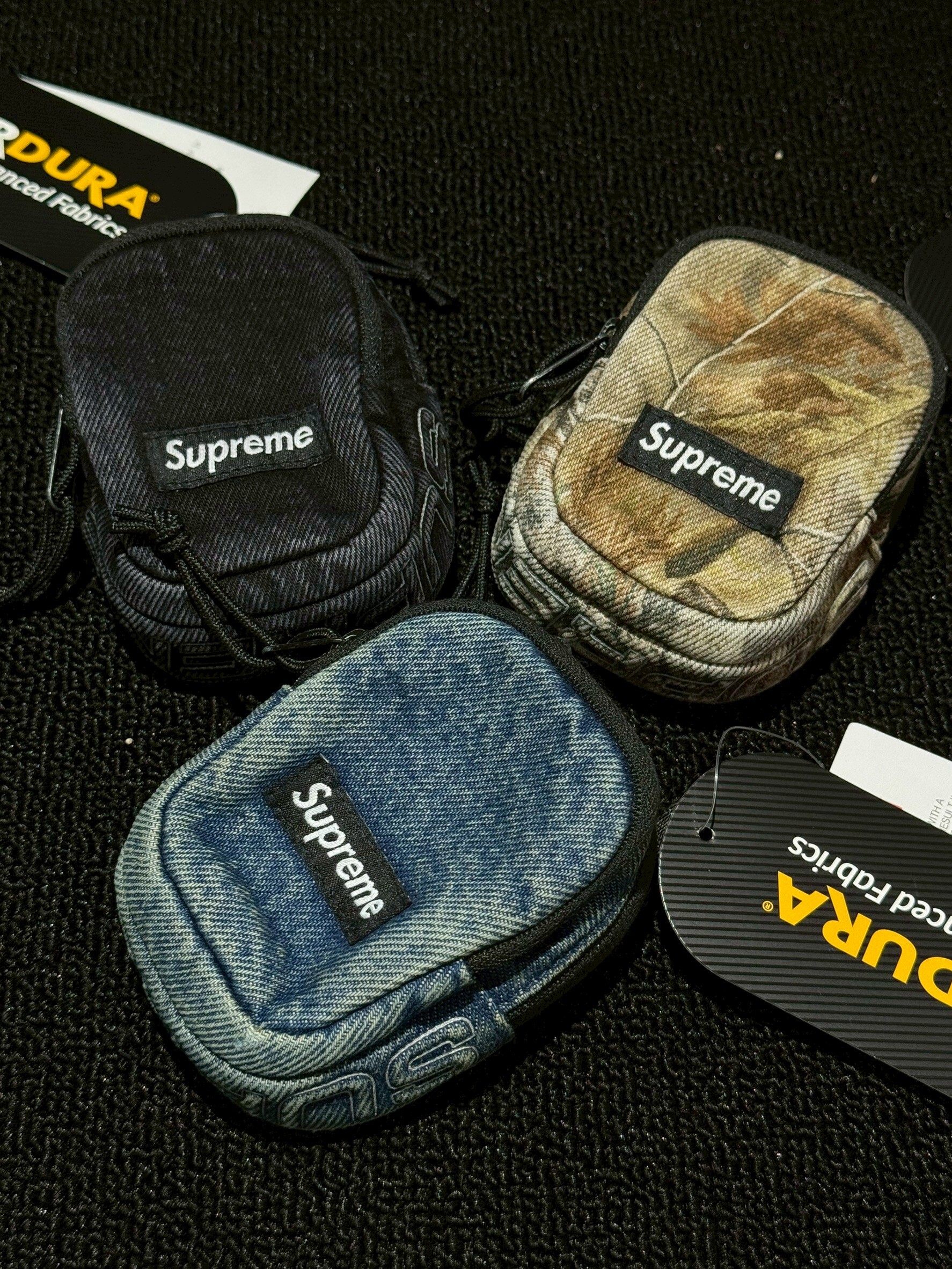 Supreme Mini Camera Bag 迷你背繩相機包 耳機包