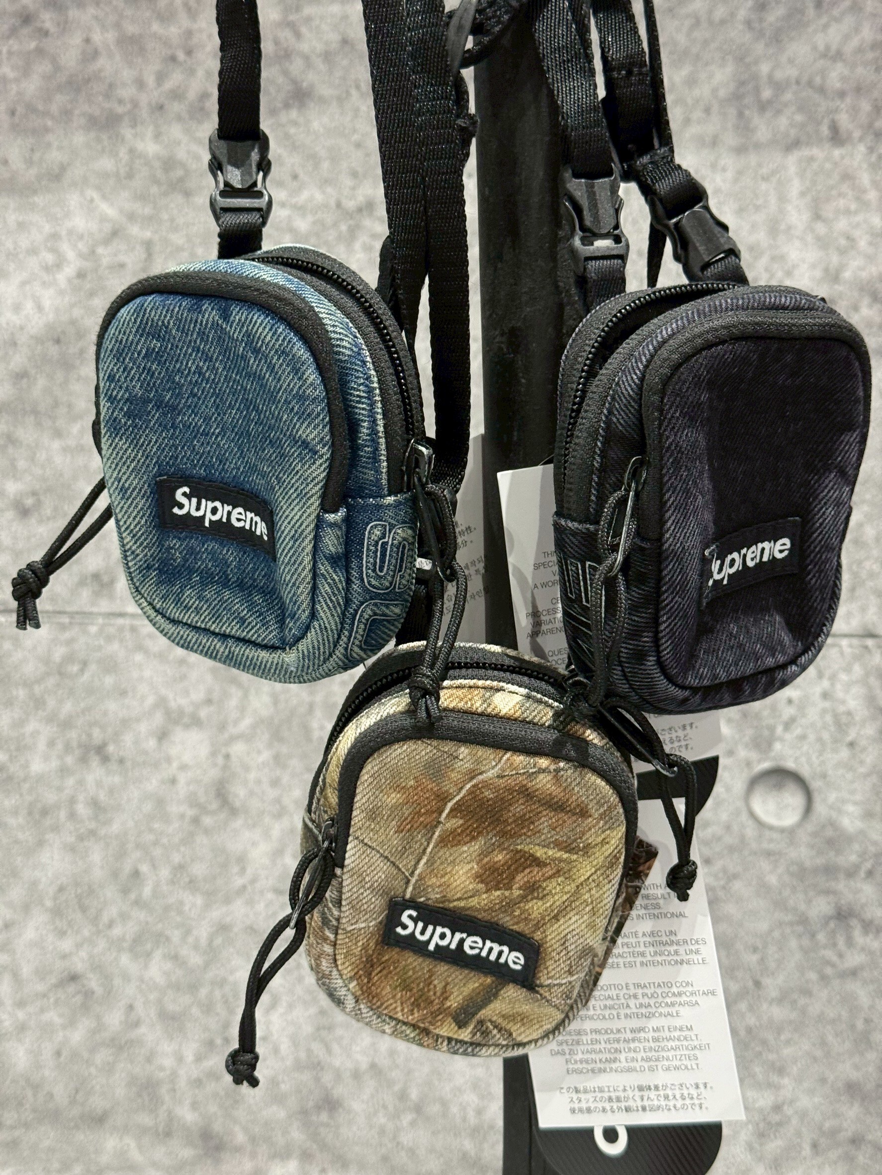 Supreme Mini Camera Bag 迷你背繩相機包 耳機包