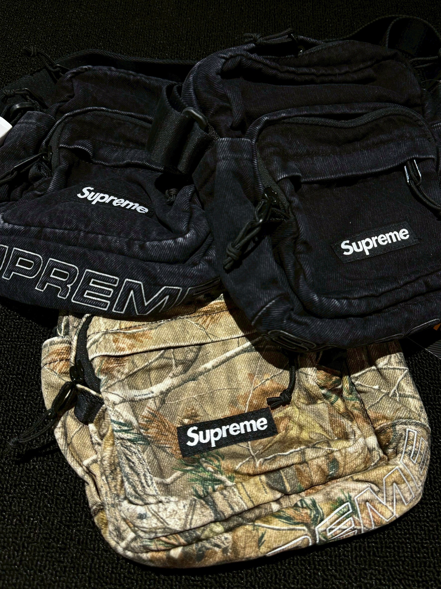 Supreme Shoulder Bag 大型肩背包