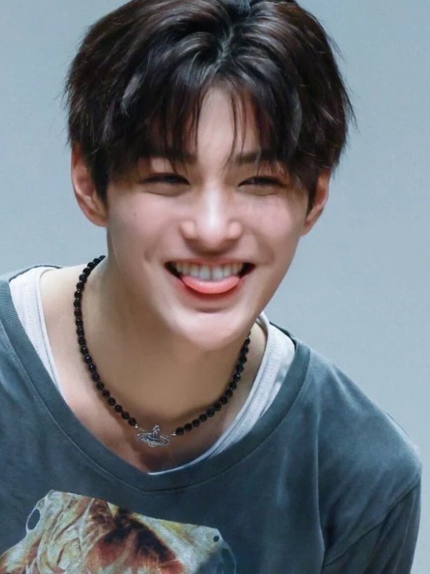 Vivienne Westwood 質感黑瑪瑙 土星項鏈 西太后 CORTIS 安乾鎬 同款