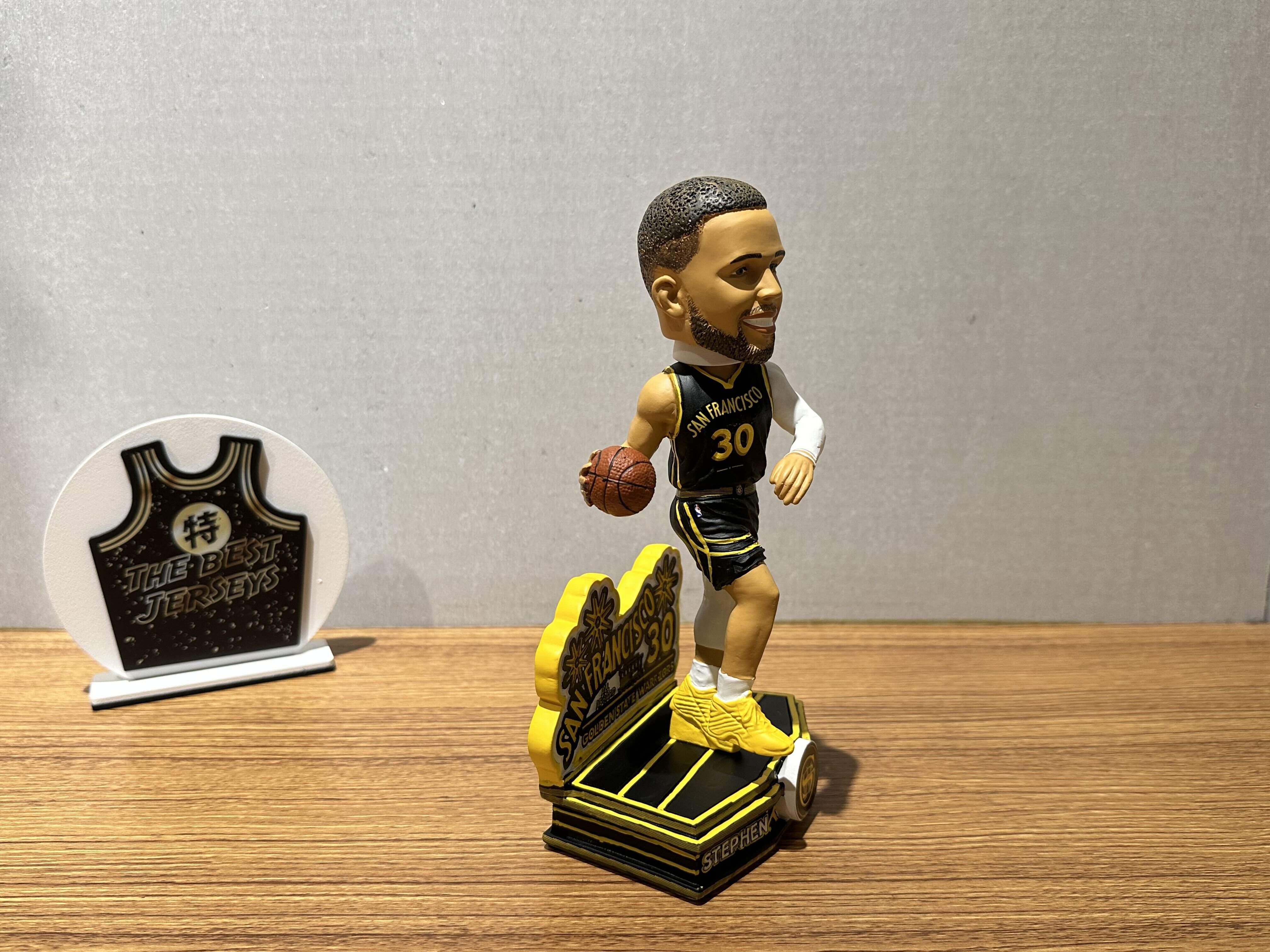NBA公仔 Stephen Curry Golden State Warriors 2024 City Jersey 金州勇士 城市公仔 Foco Bobblehead 搖頭娃娃 全新含盒裝