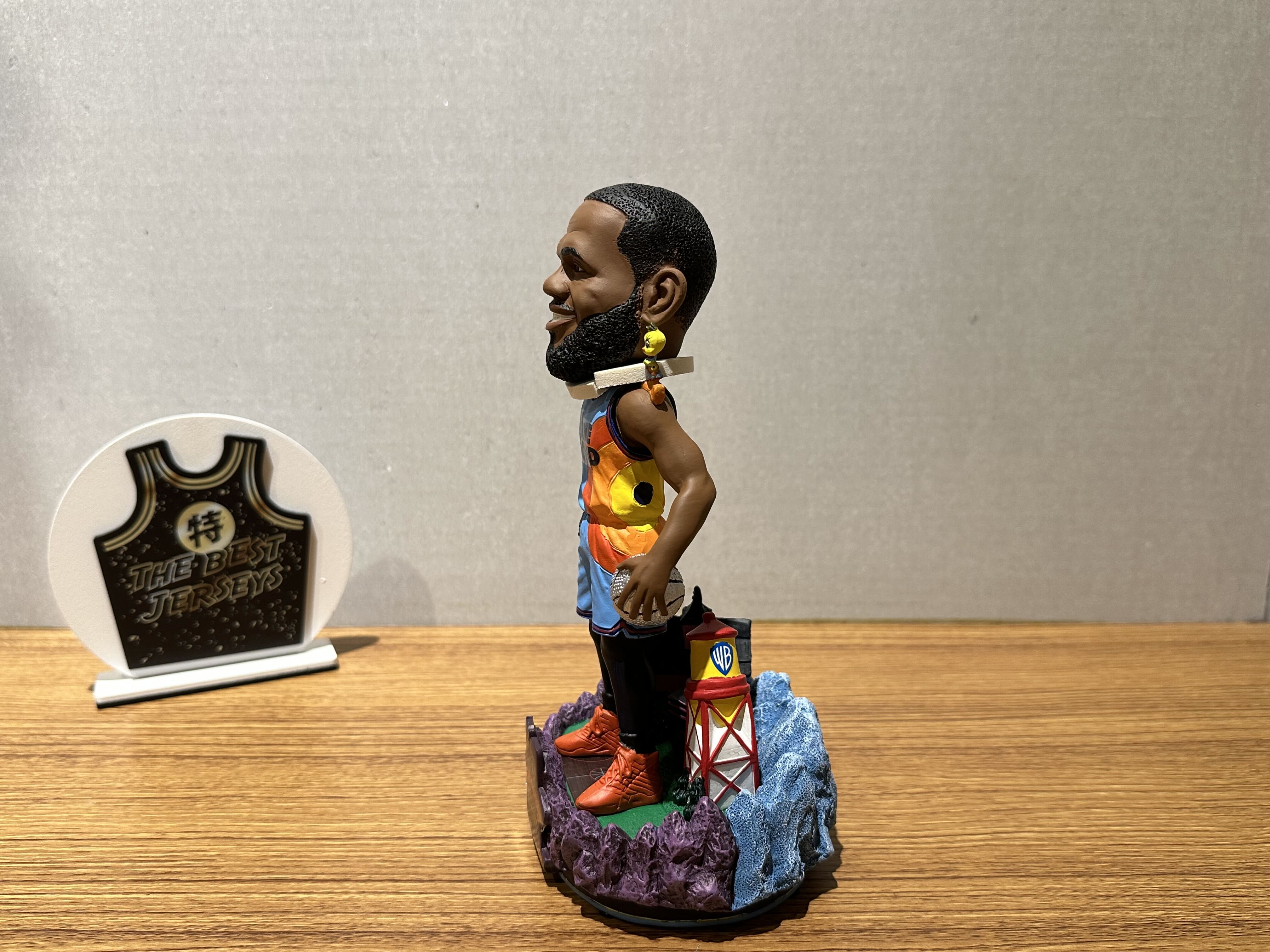 NBA公仔 LeBron James Space Jam: A New Legacy Tune Squad Court Variant 怪物奇兵 金絲雀 公仔 Foco Bobblehead 搖頭娃娃 全新含盒裝 全球限量100組