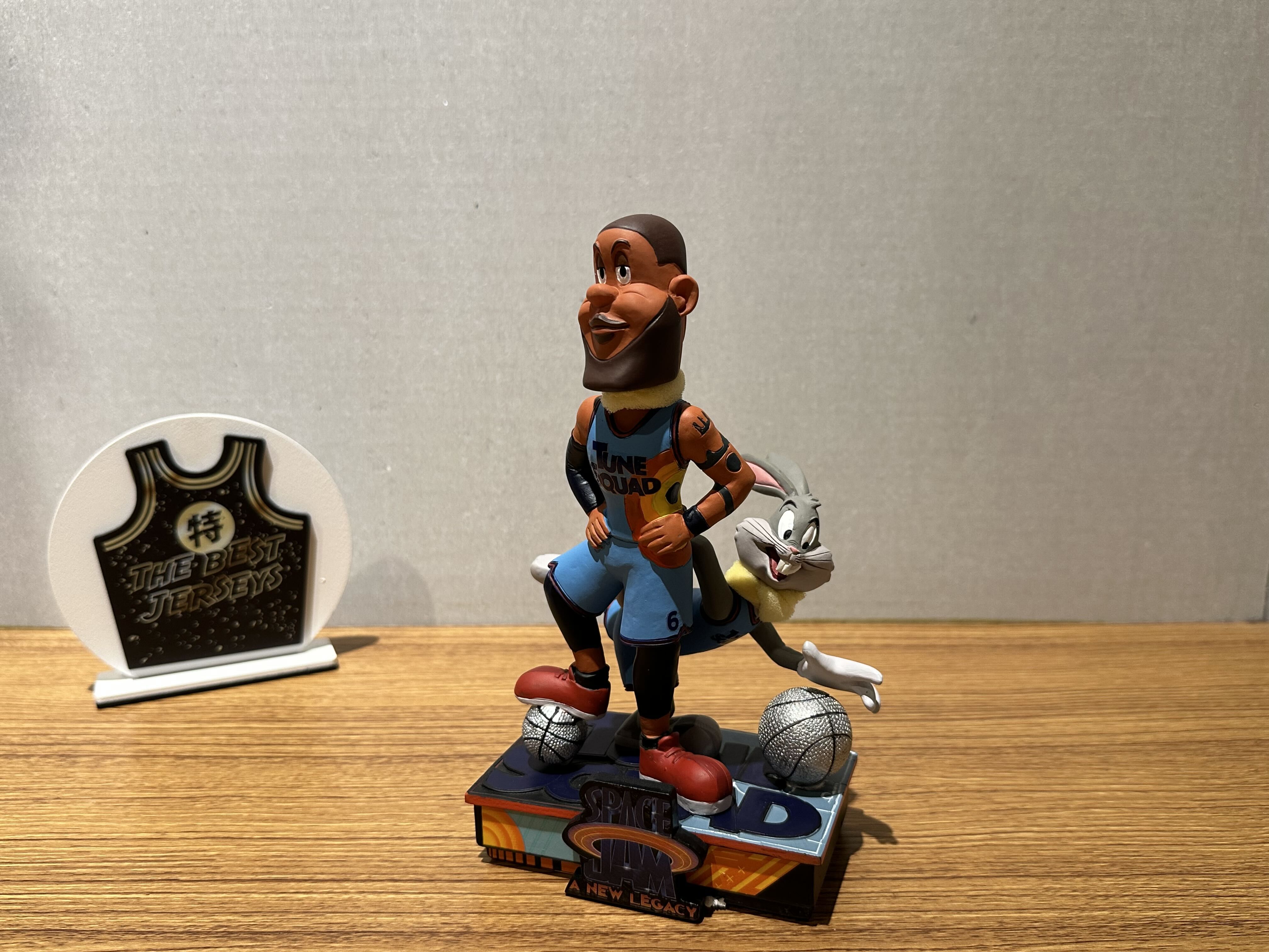 NBA公仔 LeBron James Space Jam: A New Legacy Tune Squad Court Variant 怪物奇兵 醜臉 公仔 Foco Bobblehead 搖頭娃娃 全新含盒裝 全球限量321組