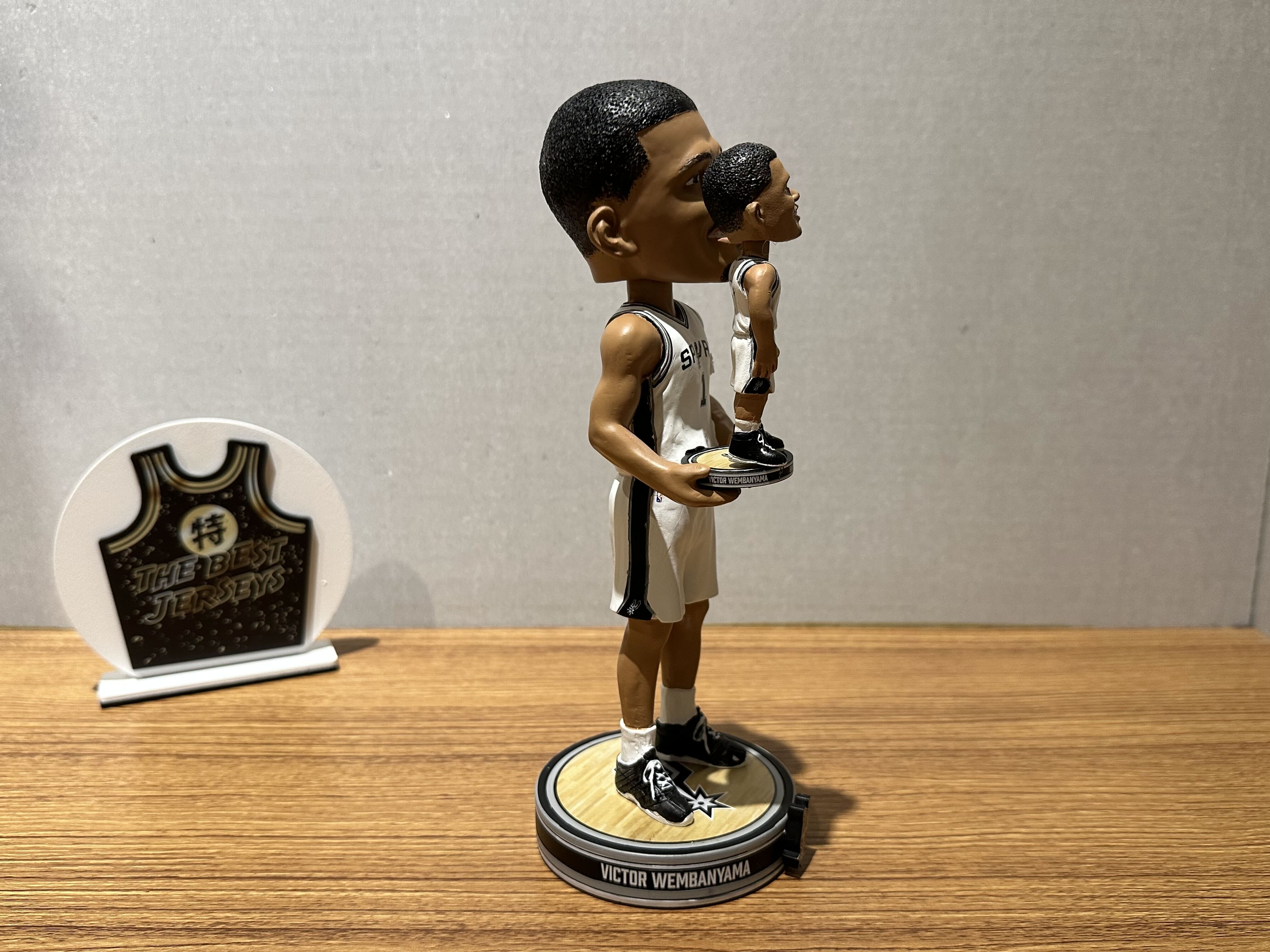NBA公仔 Victor Wembanyama San Anotonio Spurs 聖安東尼奧馬刺 自捧 斑馬 公仔 Foco Bobblehead 搖頭娃娃 全新含盒裝