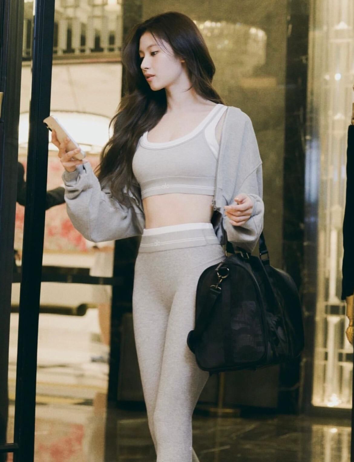 ALO SOFT BRA TOP / LEGGING