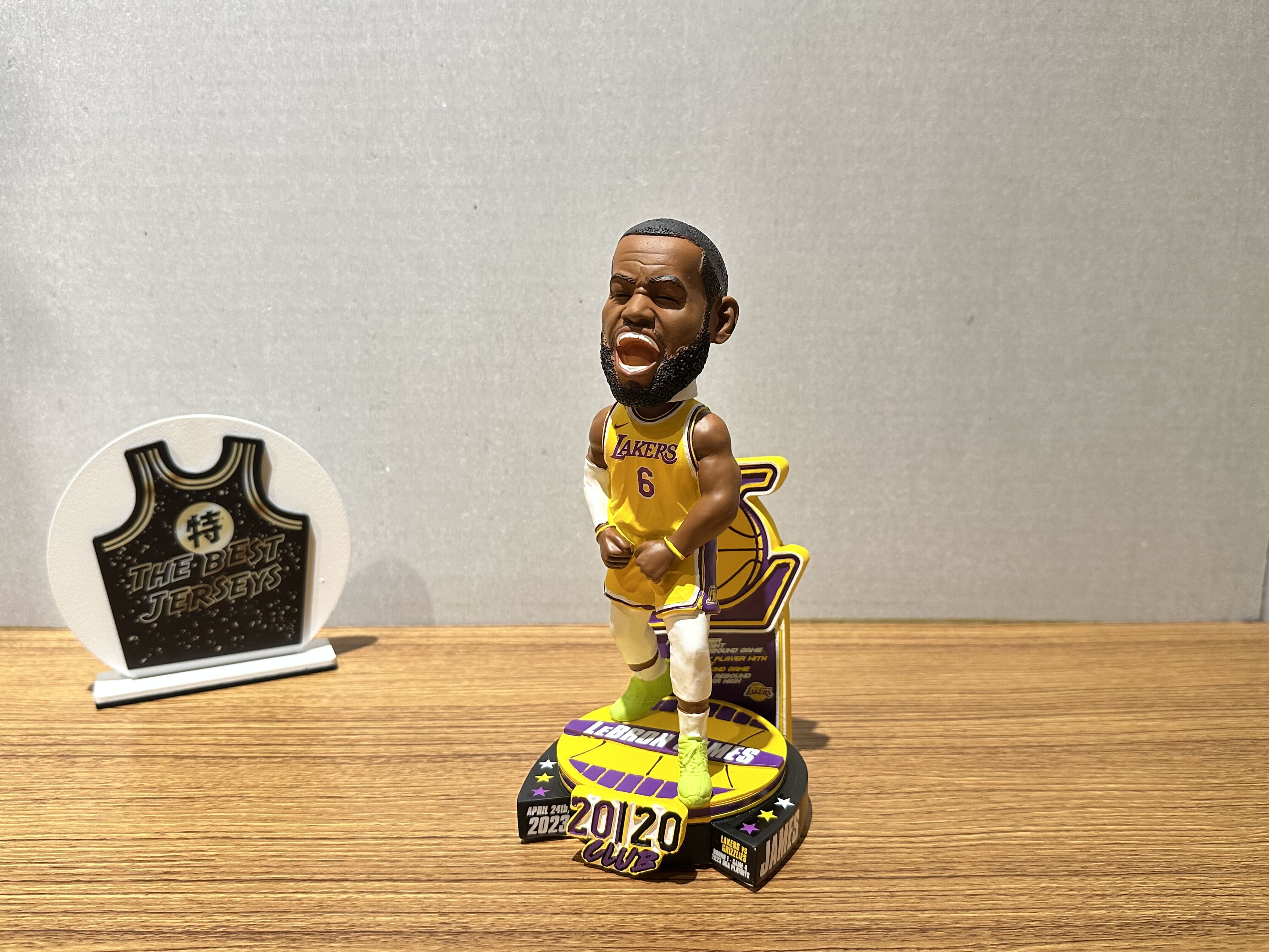 NBA公仔 LeBron James Los Angeles Lakers 20/20 Game 洛杉磯湖人 季後賽雙20 20分20籃板 公仔 Foco Bobblehead 搖頭娃娃 全新含盒裝 全球限量220組