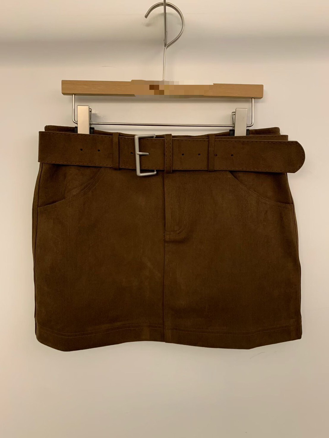 絨面同材質腰帶短裙