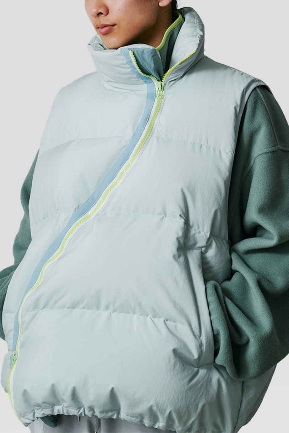 FACETASM｜FLOWING 立領弧形拉鍊背心外套