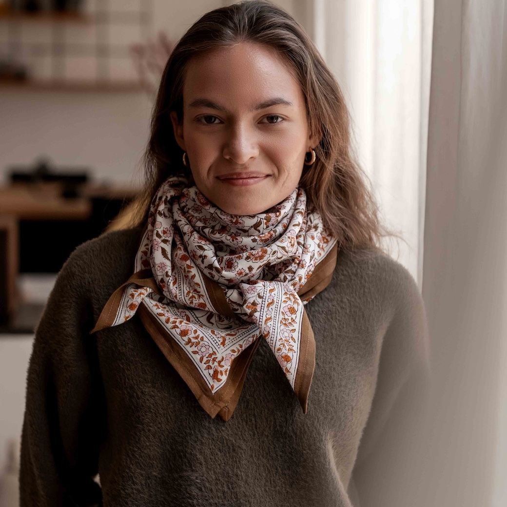 埃德爾琥珀棕 | 領巾