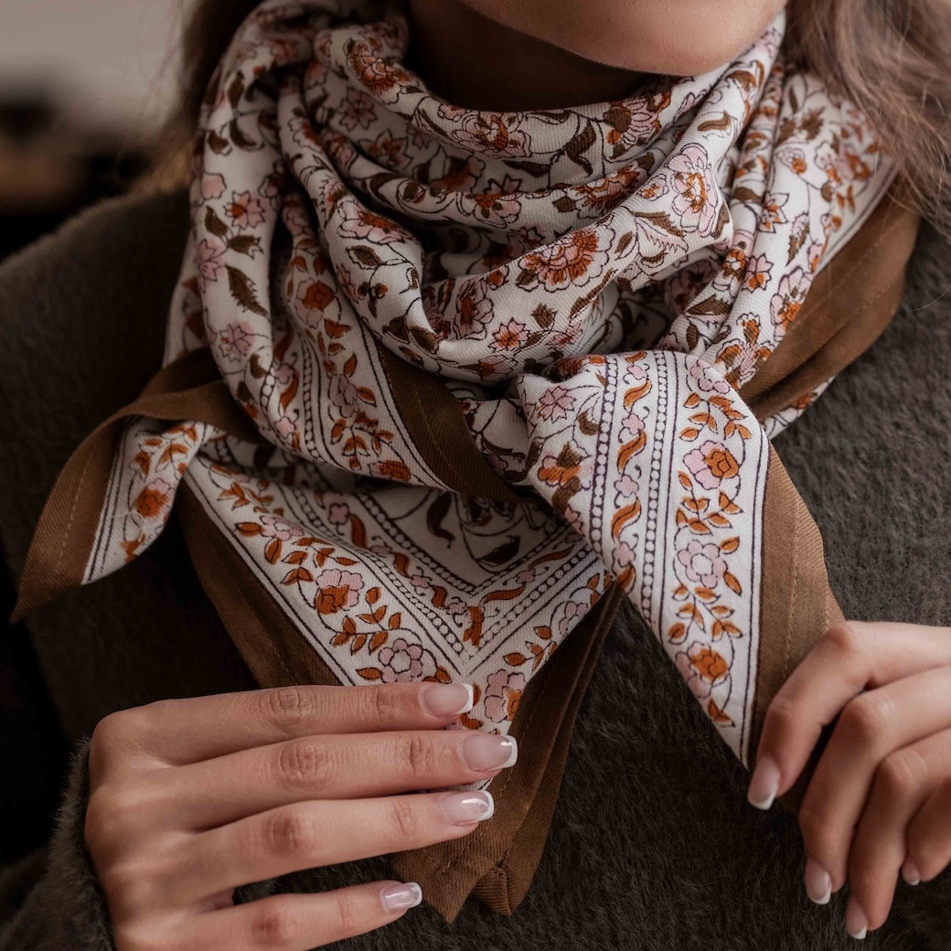 埃德爾琥珀棕 | 領巾