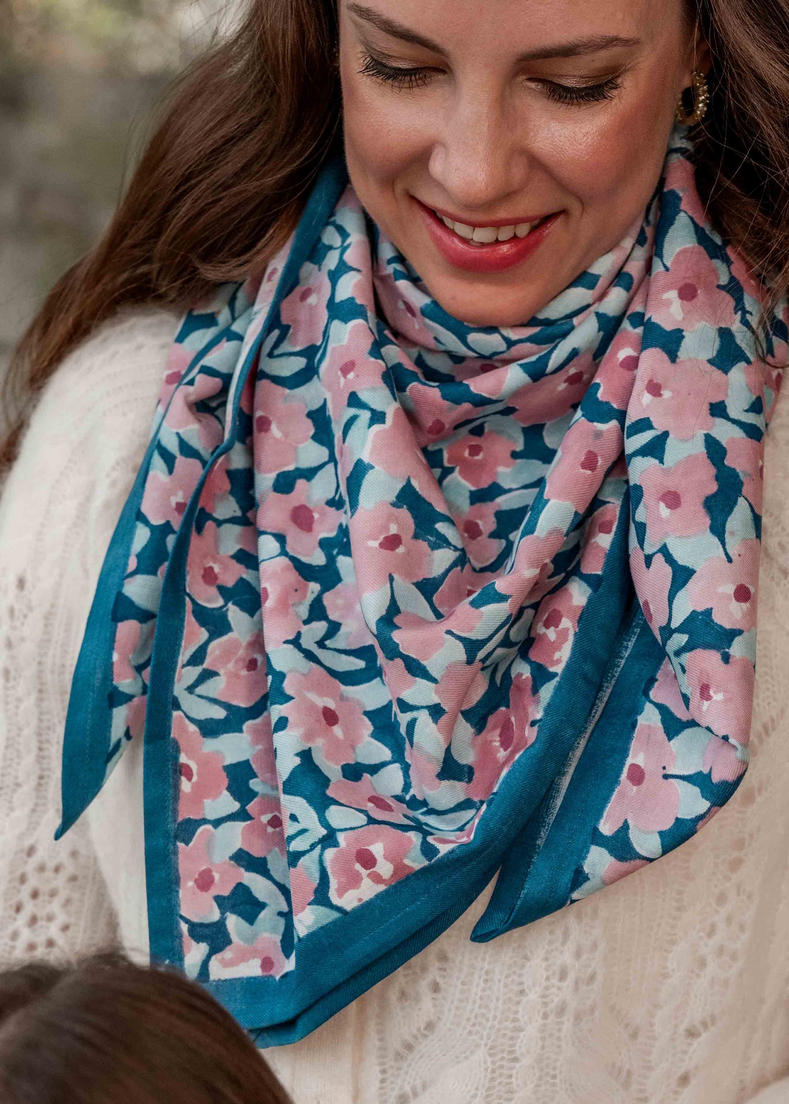 波絲蛋白石遊彩 | 領巾