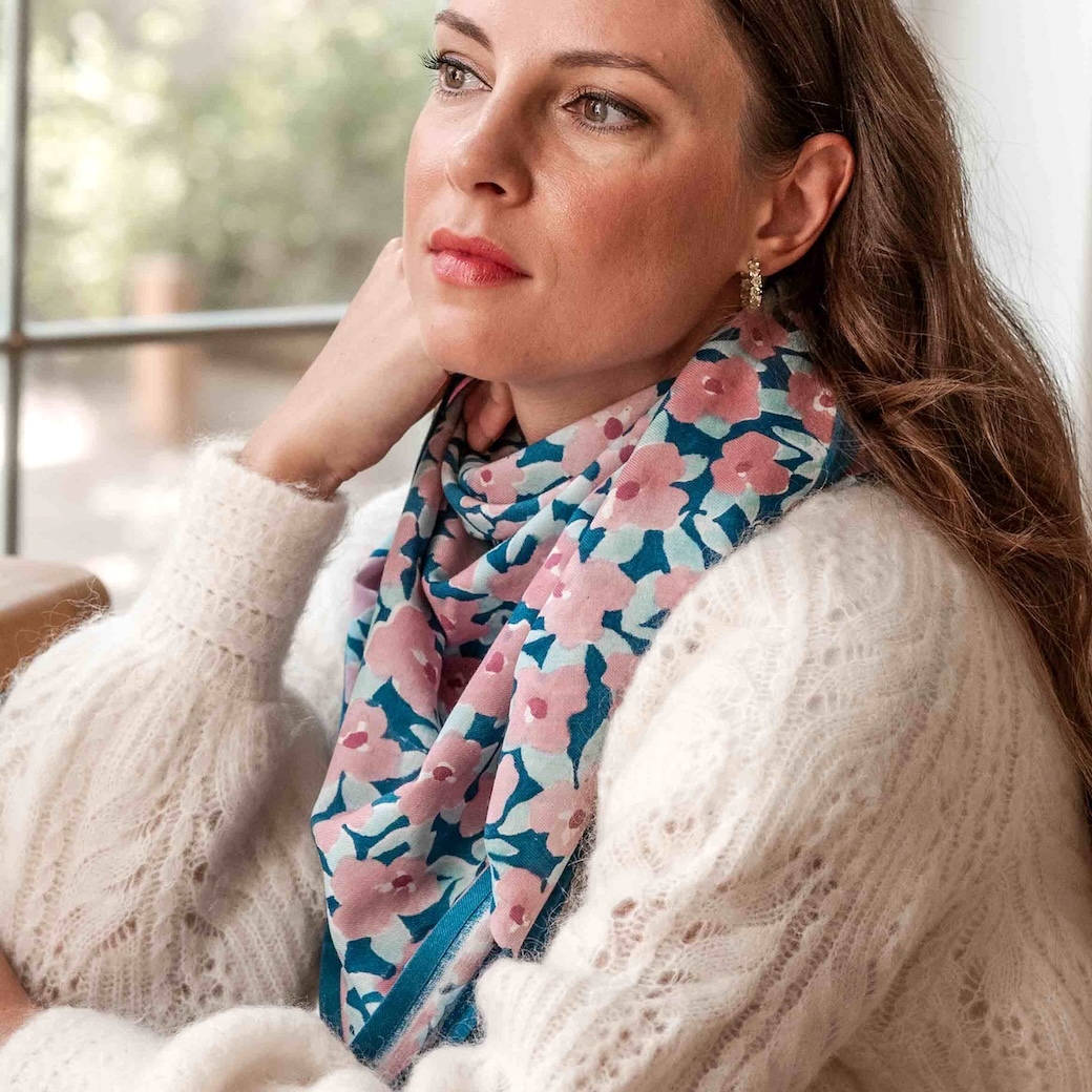 波絲蛋白石遊彩 | 領巾