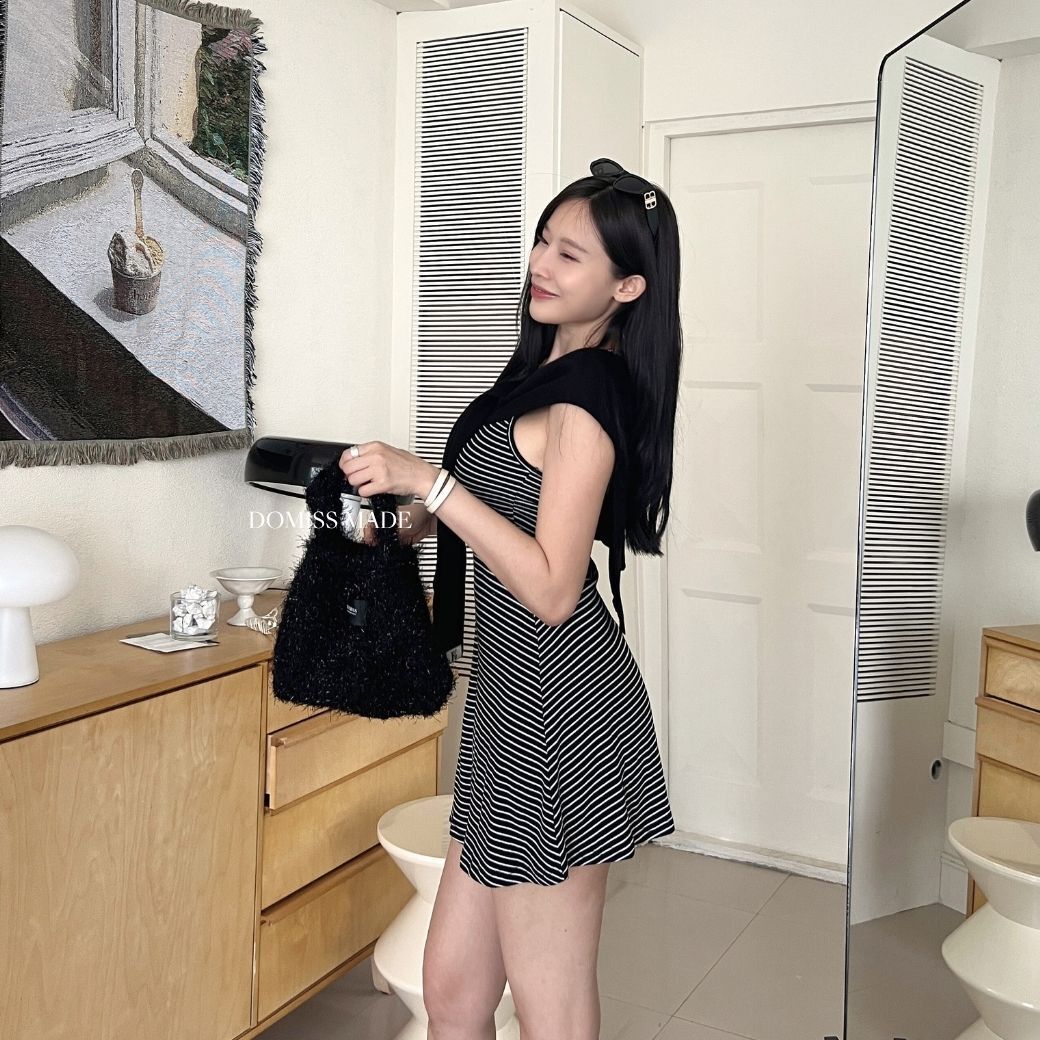 【DOMISS自訂】法式條紋小洋裝-配披肩 微辣小性感 氛圍感穿搭-2色(現貨)