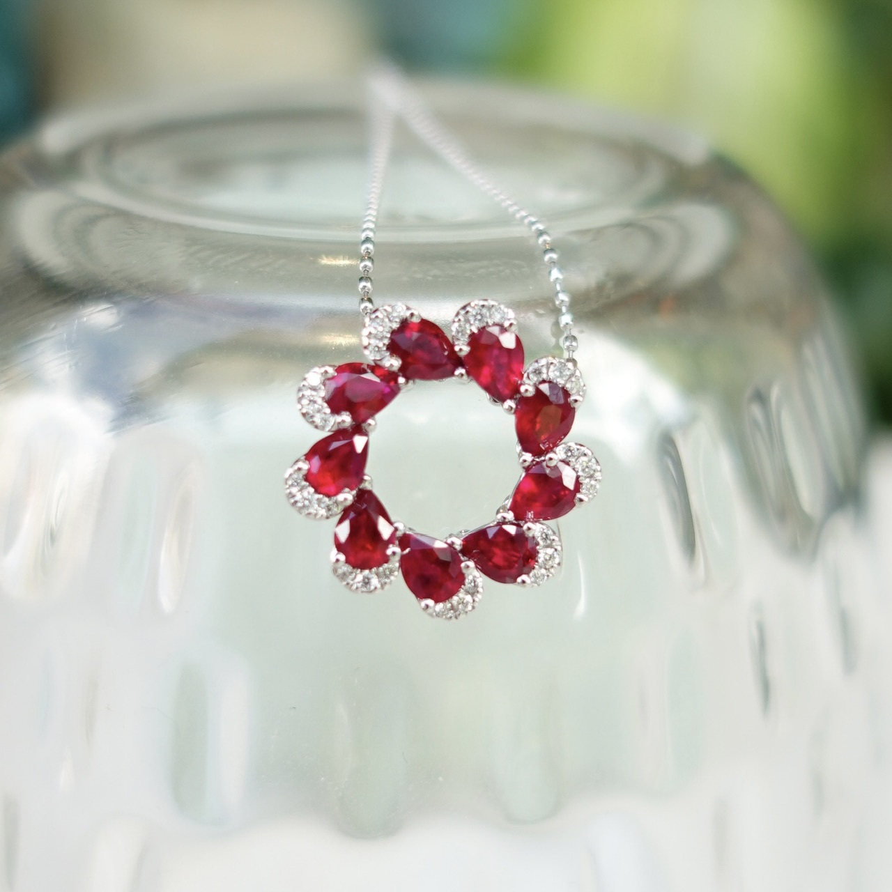18K金天然紅寶石鑽石吊墜-花圈
