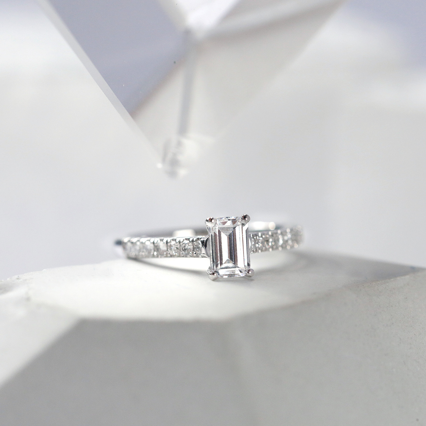 碧霧晨曦 － GIA50分鑽石戒指