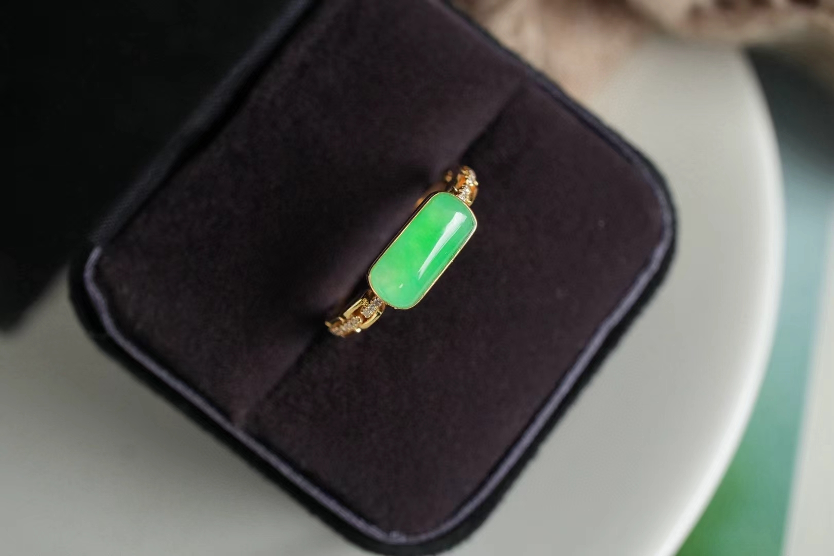 920856 翡翠馬鞍戒