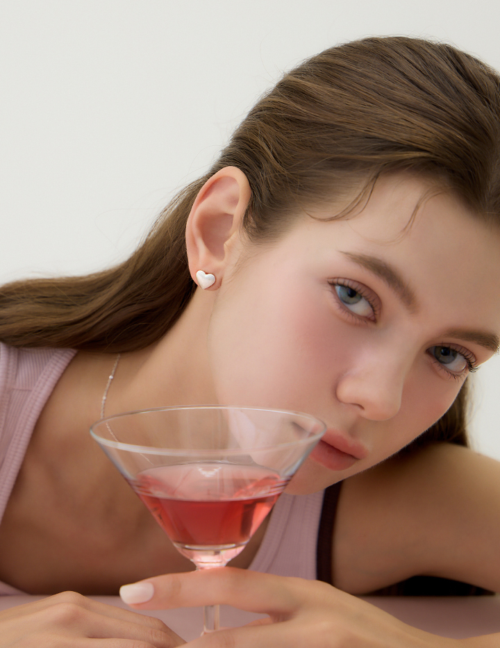 【925純銀】簡約磨砂愛心。針式耳環