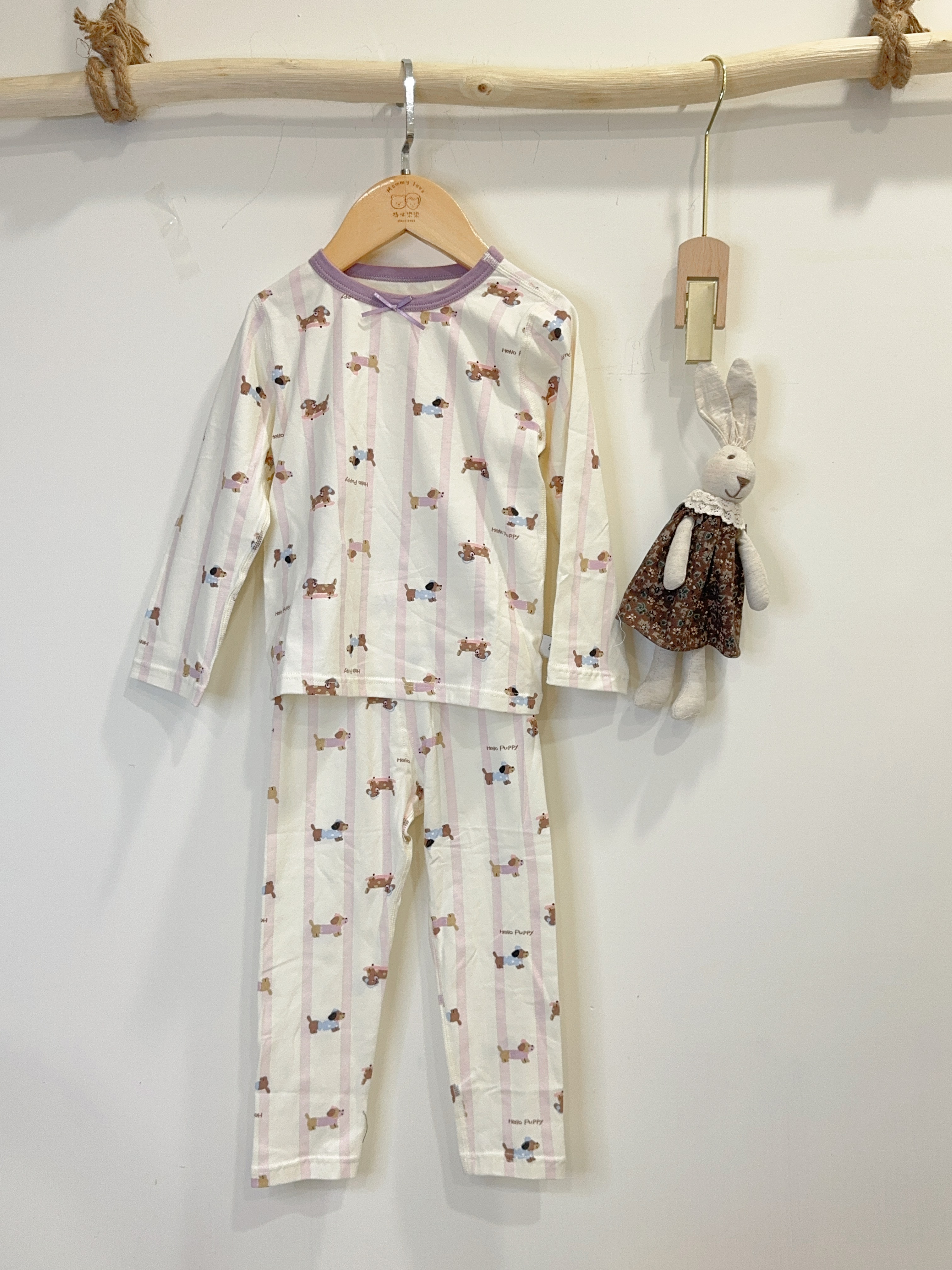 HFQ26820粉蝴蝶結條臘腸家居A63