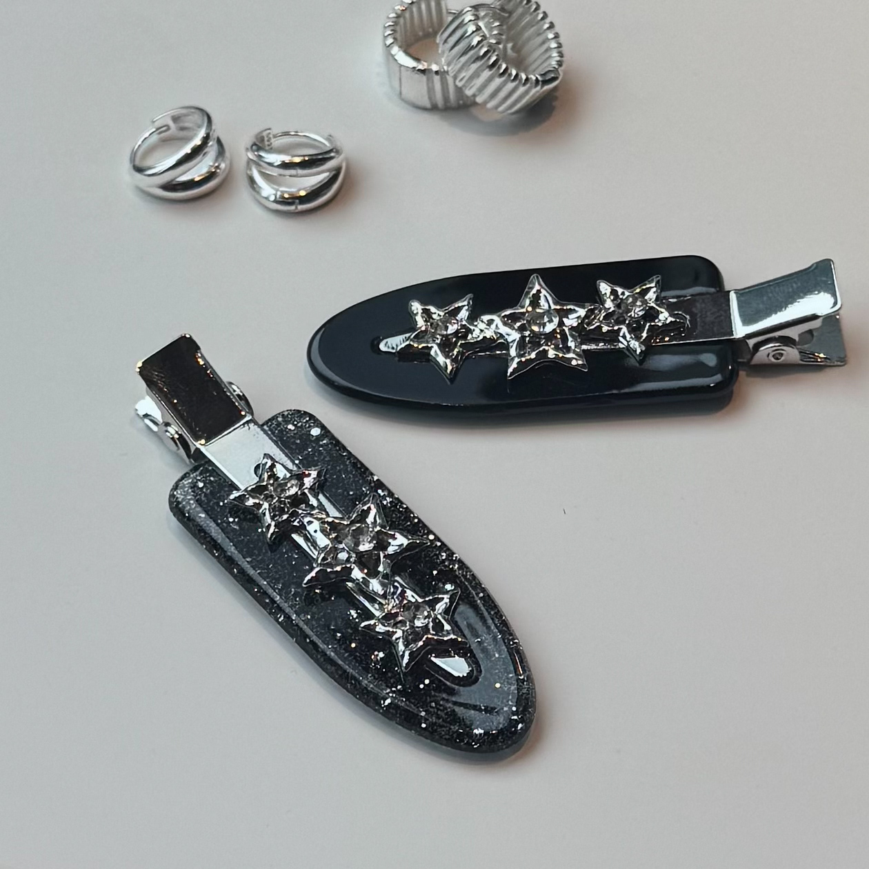 SP26個性星鑽髮夾(一組兩色，無折扣)