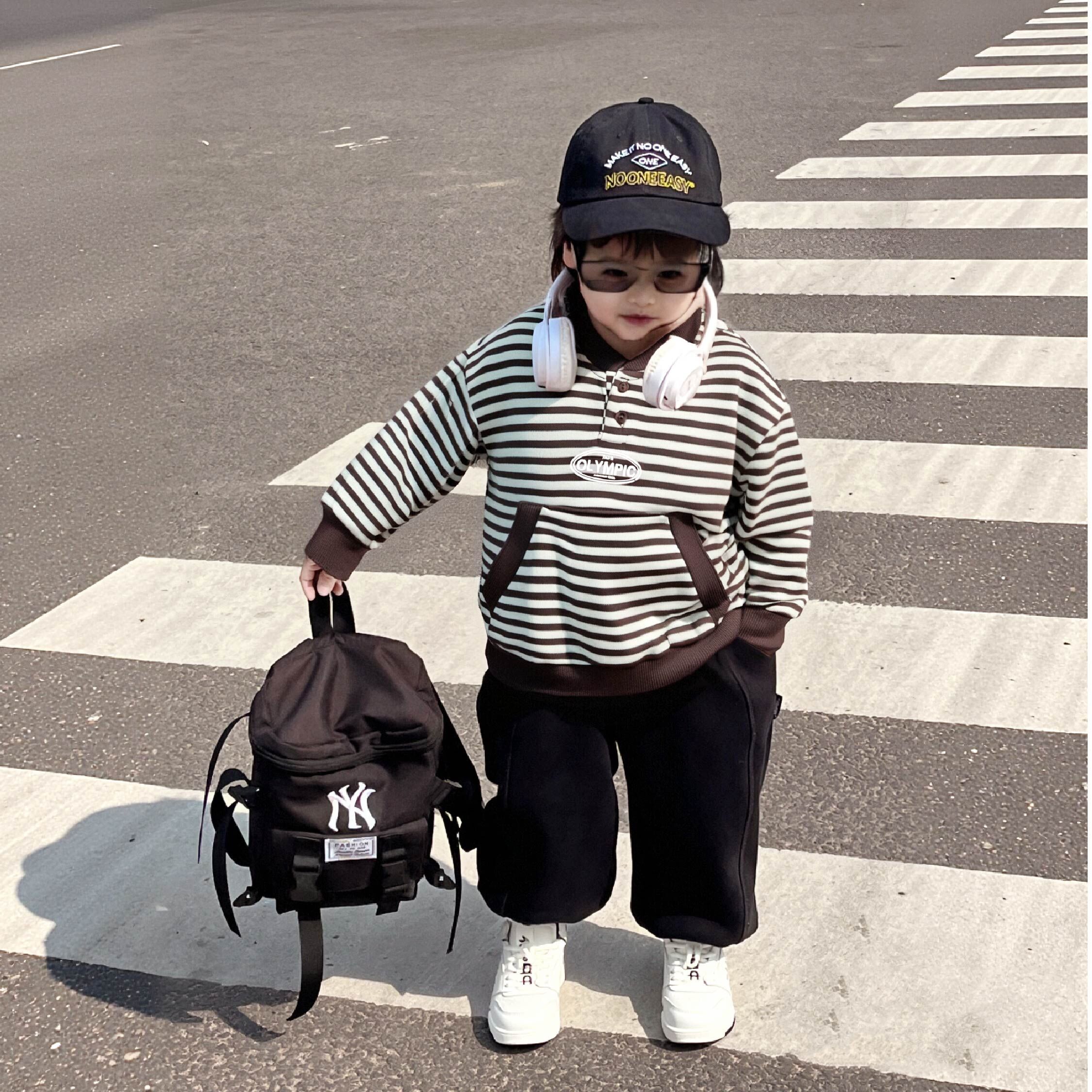 【H55376】童趣字母縫線口袋上衣＊二色