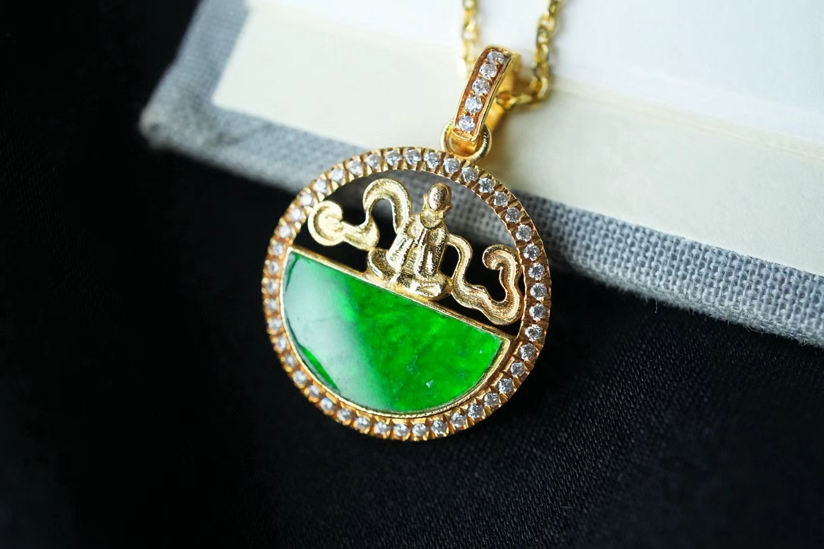 翡翠辣陽綠“無相佛”吊墜,天然翡翠A玉, 緬甸玉, Jade, Jadeite