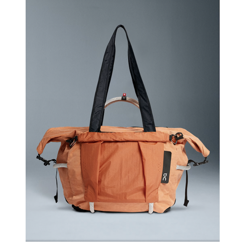 日本 On Running Track Pack 40L Elite 背包