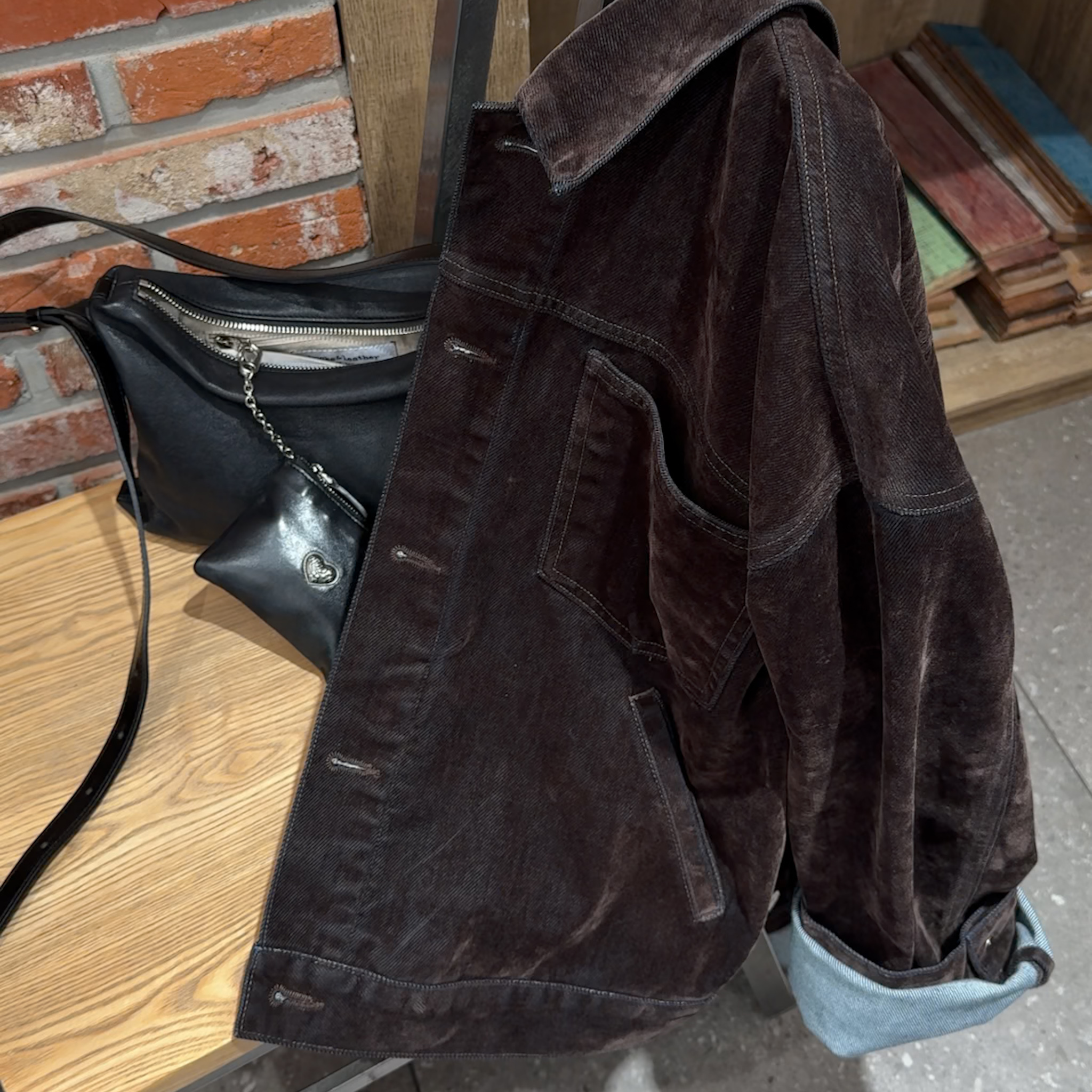 SP04很少見!特殊面料Rayon100光澤夾克(濃咖)