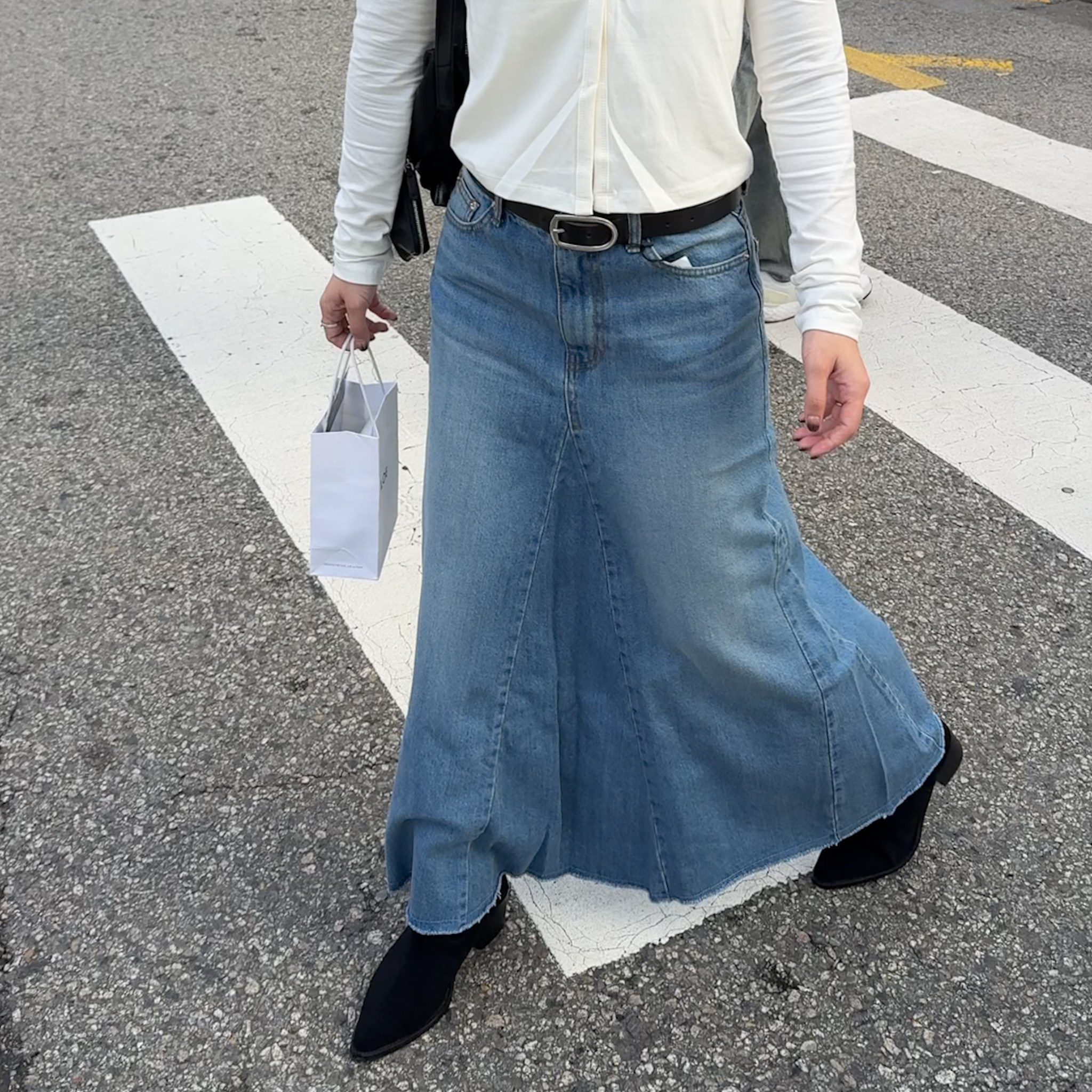 SP07設計打摺薄軟淺藍牛仔裙(S/M/L)