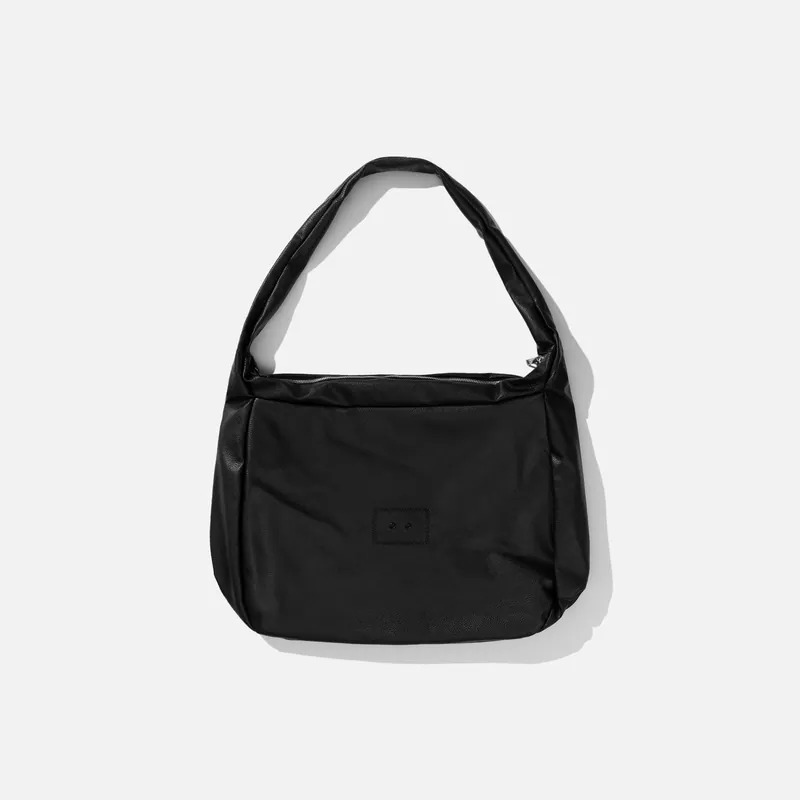 未知領域 CW1820 Gothic Logo Crossbody Bag