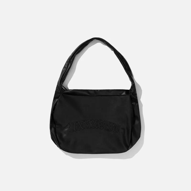 未知領域 CW1820 Gothic Logo Crossbody Bag