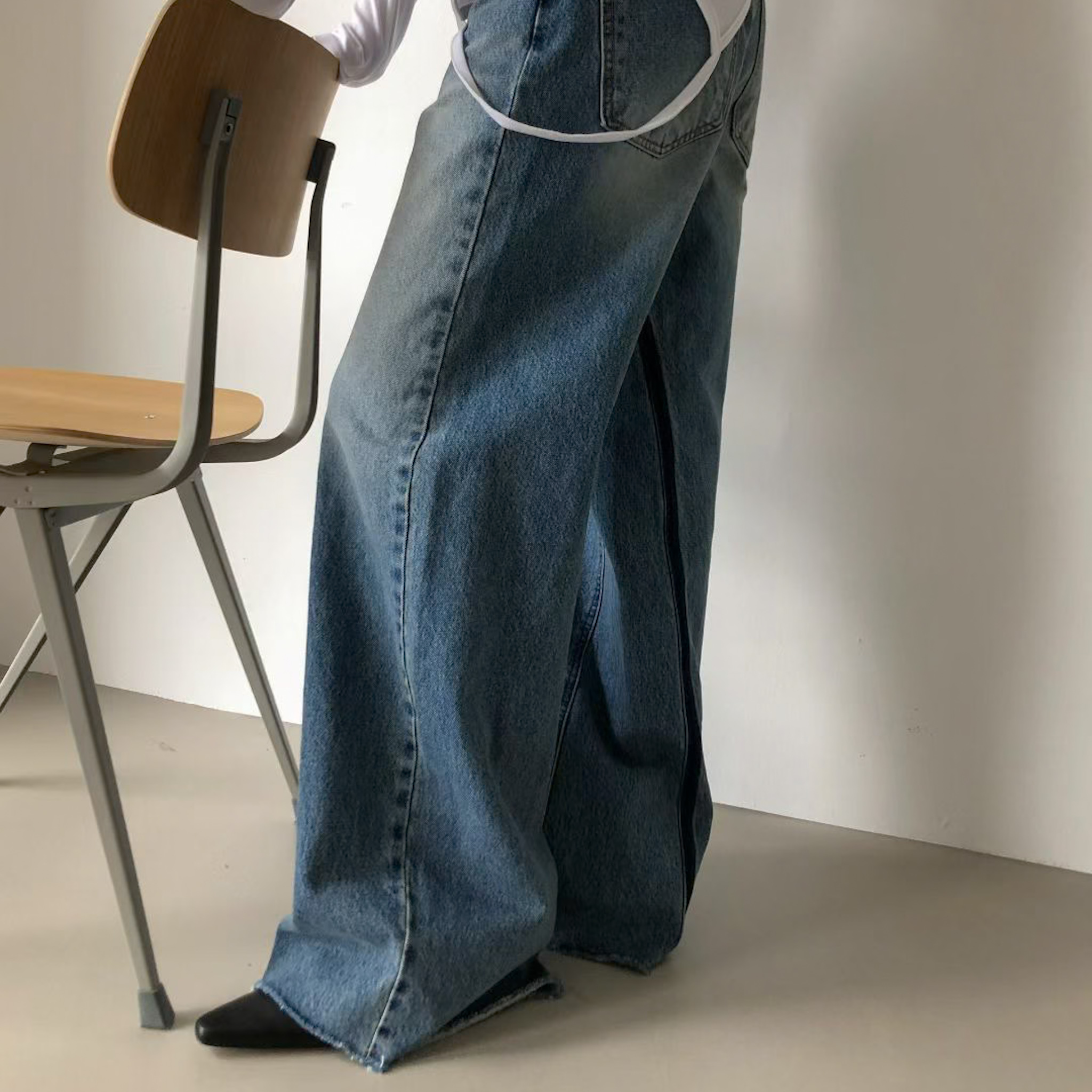 SP09高個水水衝!內側深藍車線率性直身牛仔褲(S/M)