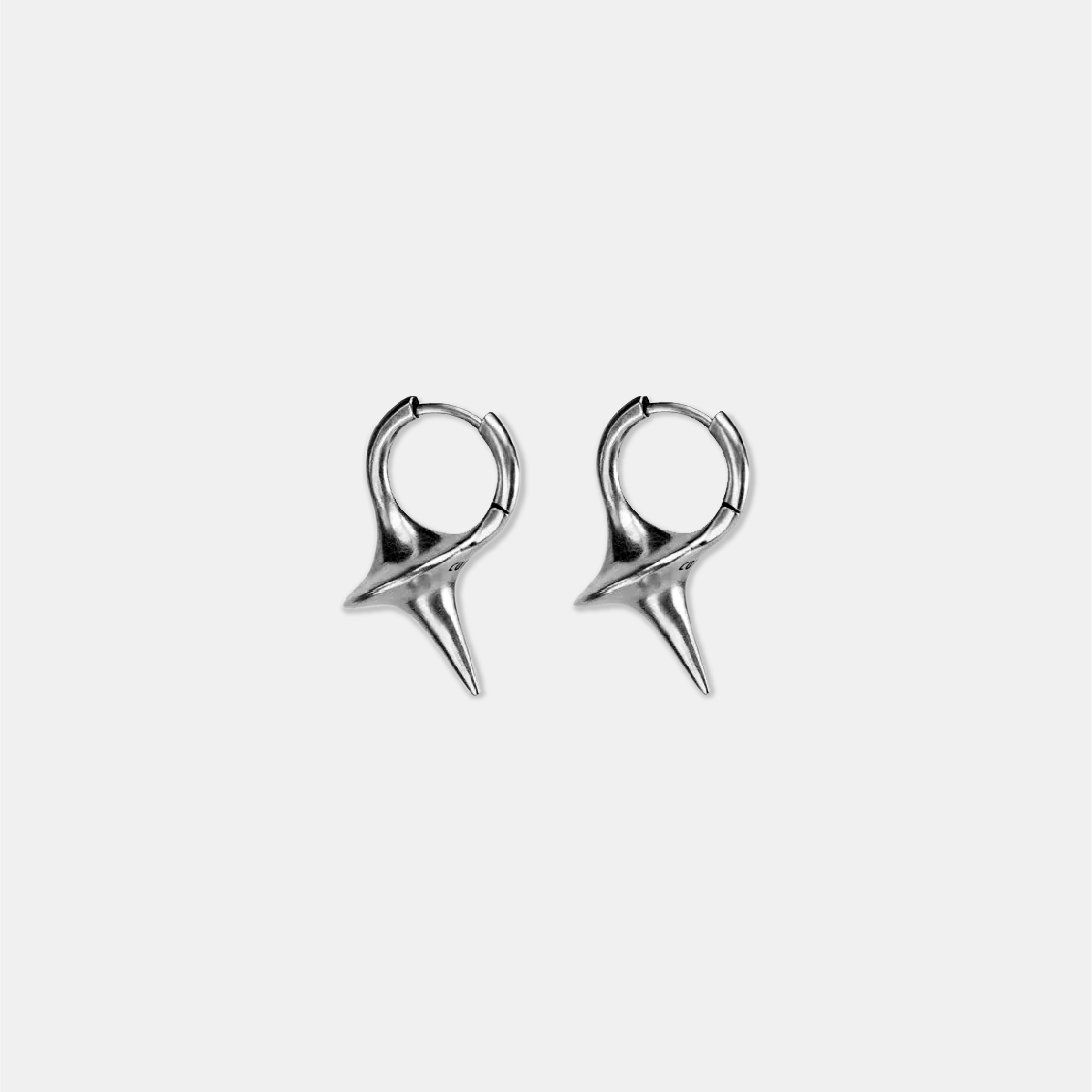 COMA REALITY FRINGE EARRING Antique Silver