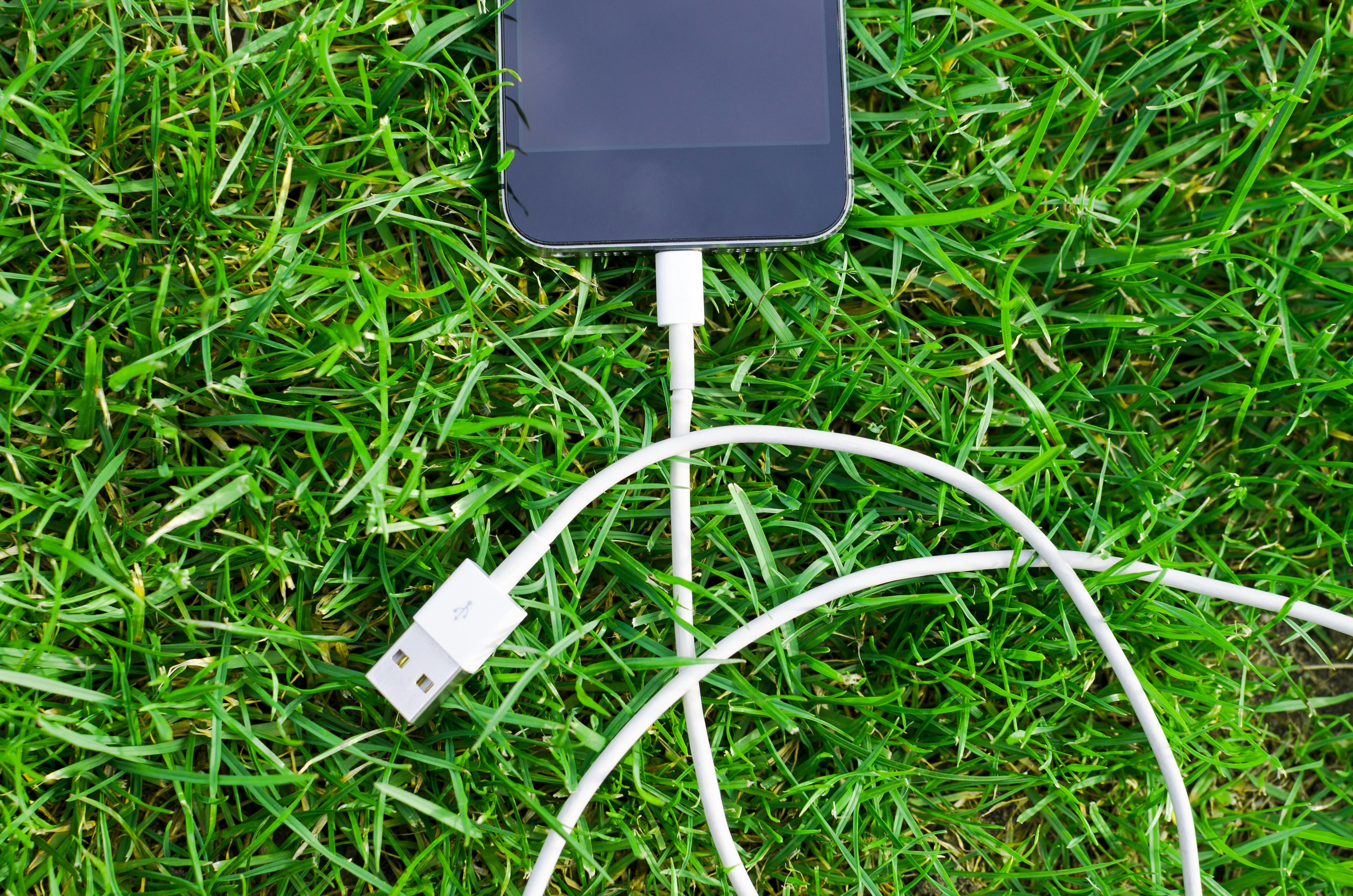 Thunderbolt 與 USB 錄音介面傳輸效能比較圖