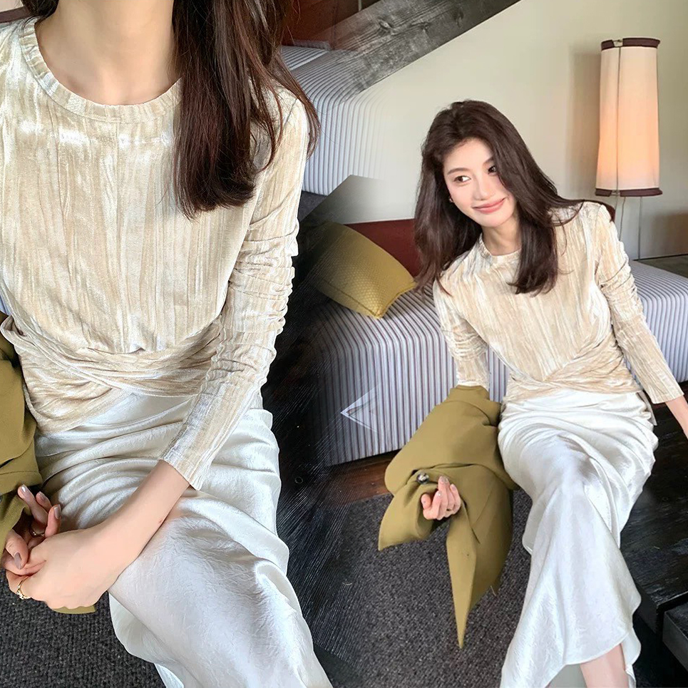 微光澤絲絨質感扭結造型圓領上衣-S-XL / 2色 (Elegant & Love)