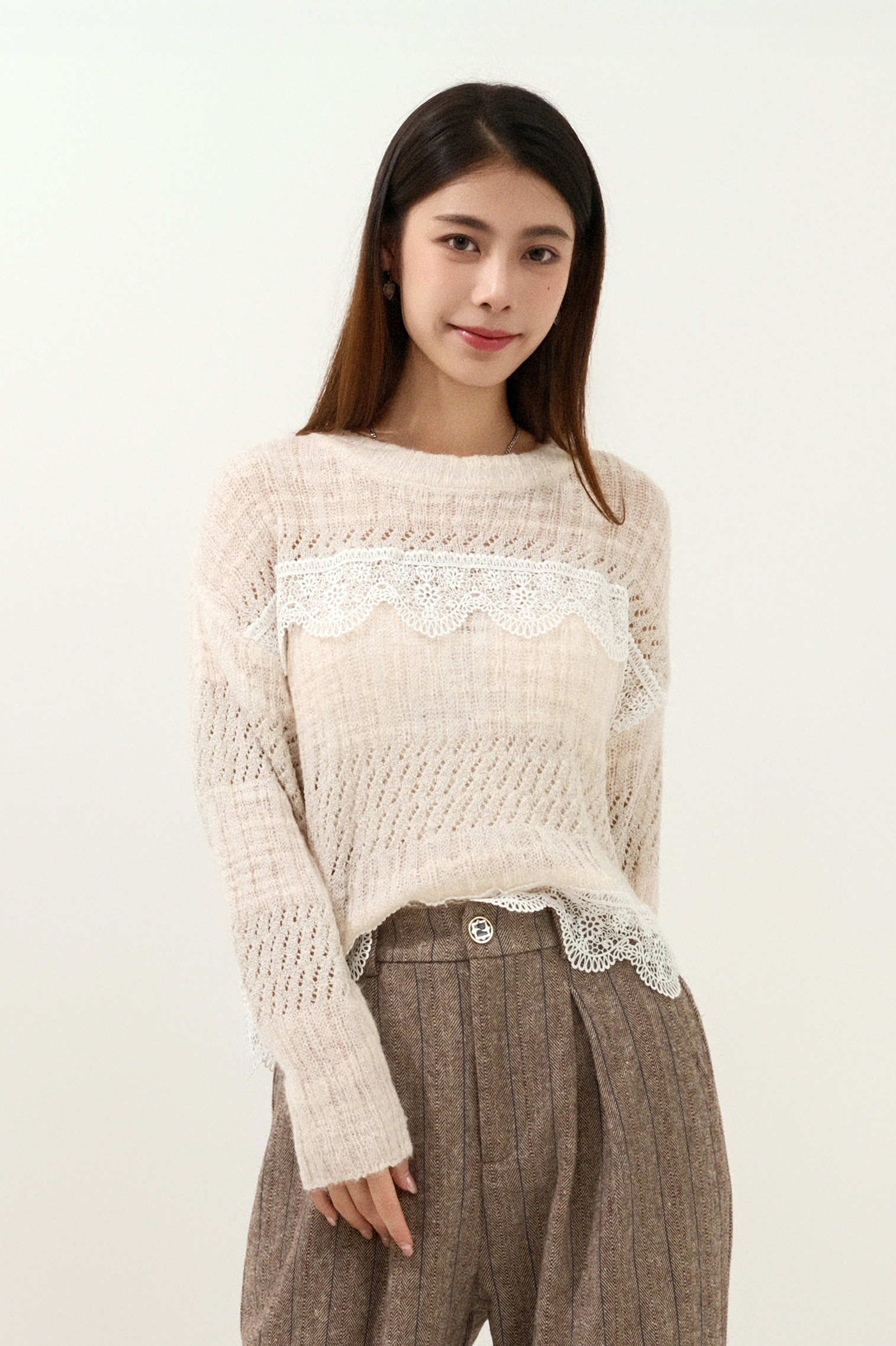 蕾絲花邊morHair拼乾爽線上衣 (現貨款式）