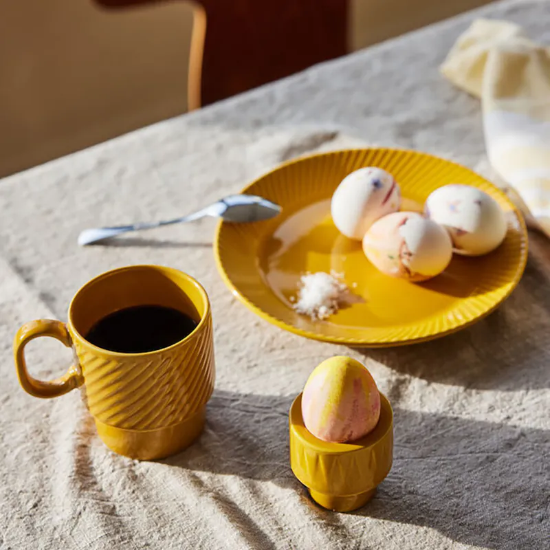 Sagaform-Coffee & More 咖啡杯,黃色款,搭配同系列餐盤,適合營造輕食用餐環境